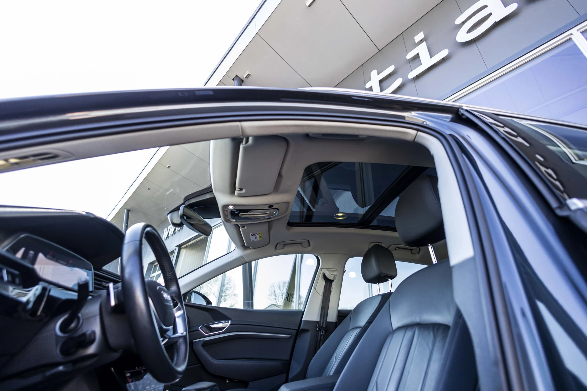 Hoofdafbeelding Audi e-tron