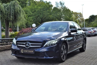 Hoofdafbeelding Mercedes-Benz C-Klasse Mercedes-Benz C-Klasse 300 sedan NL Auto 1e eigenaar