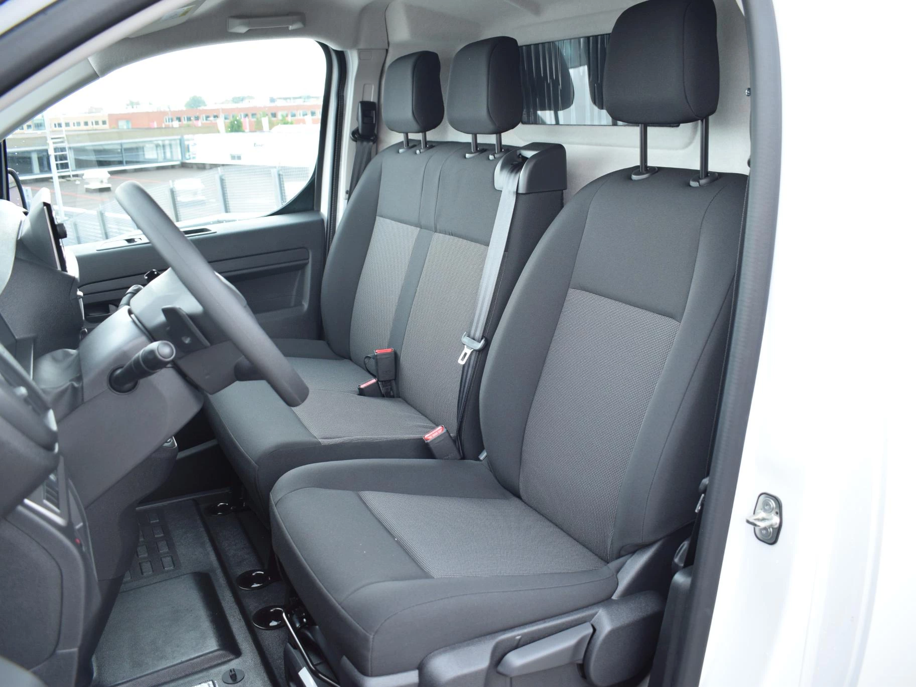 Hoofdafbeelding Peugeot e-Expert