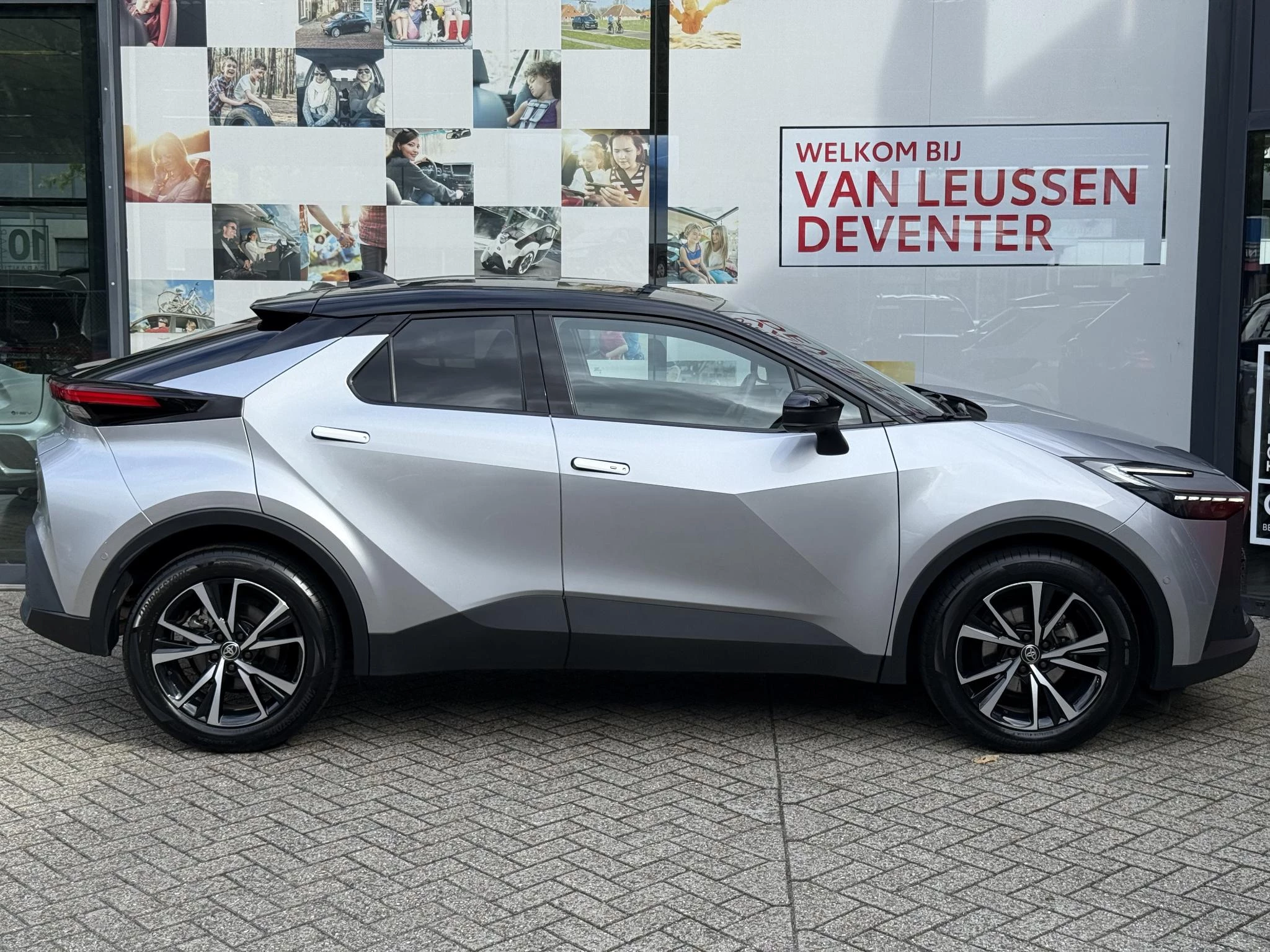 Hoofdafbeelding Toyota C-HR