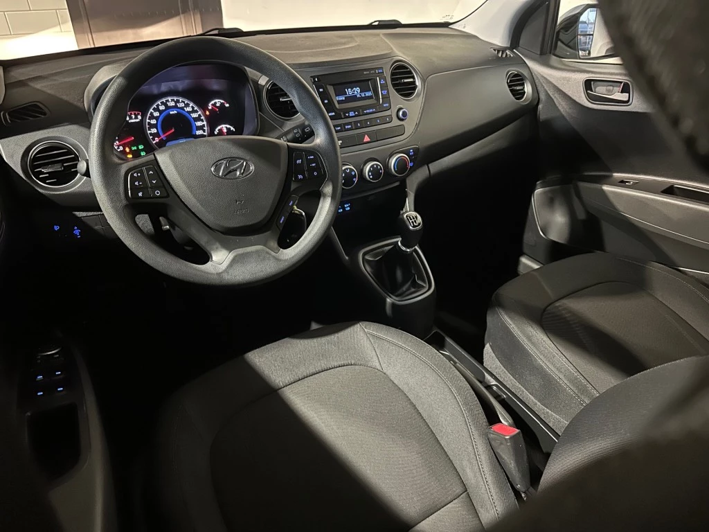 Hoofdafbeelding Hyundai i10