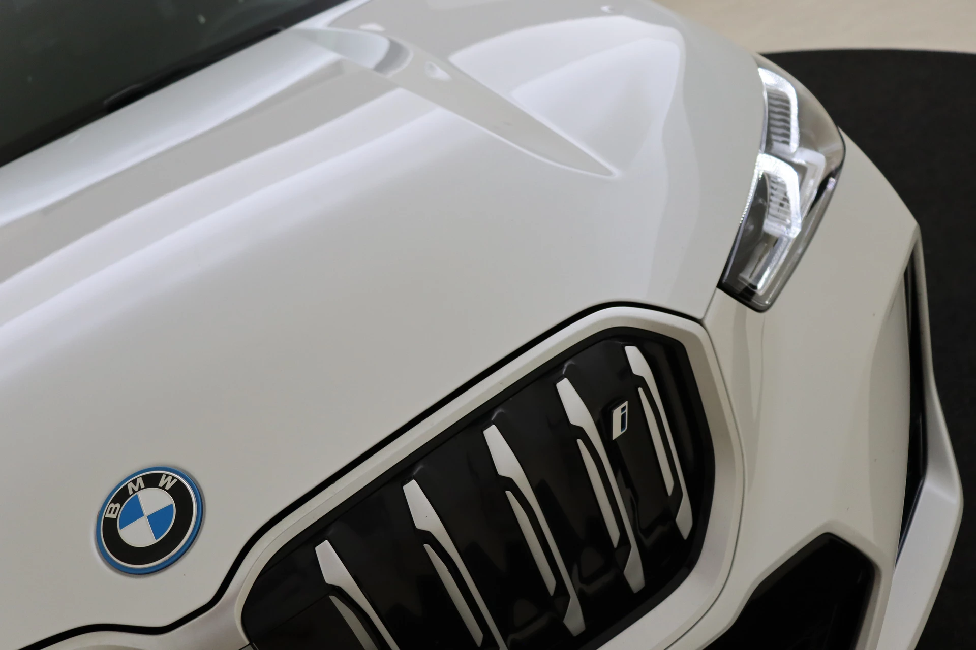 Hoofdafbeelding BMW iX1