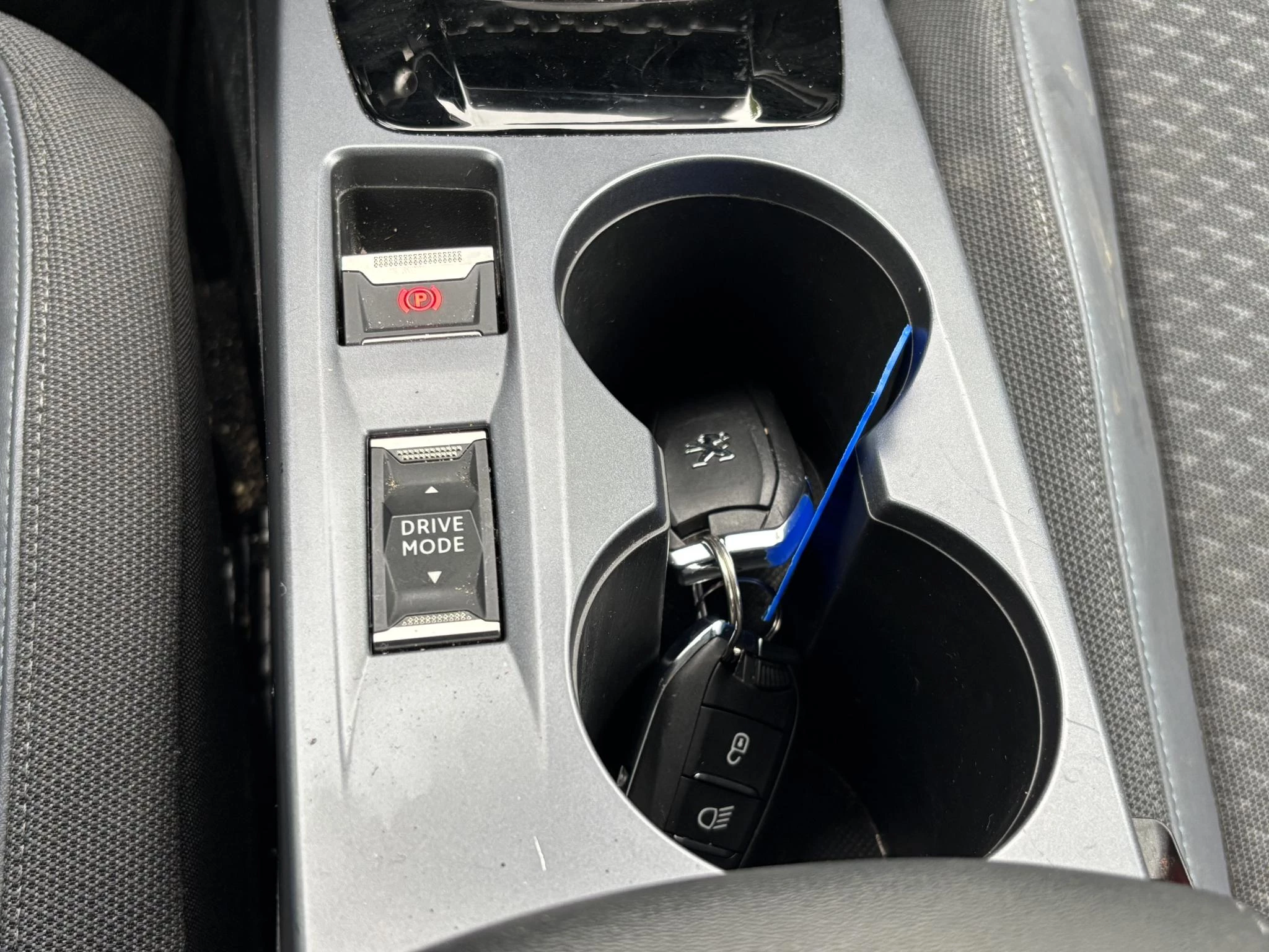 Hoofdafbeelding Peugeot e-2008