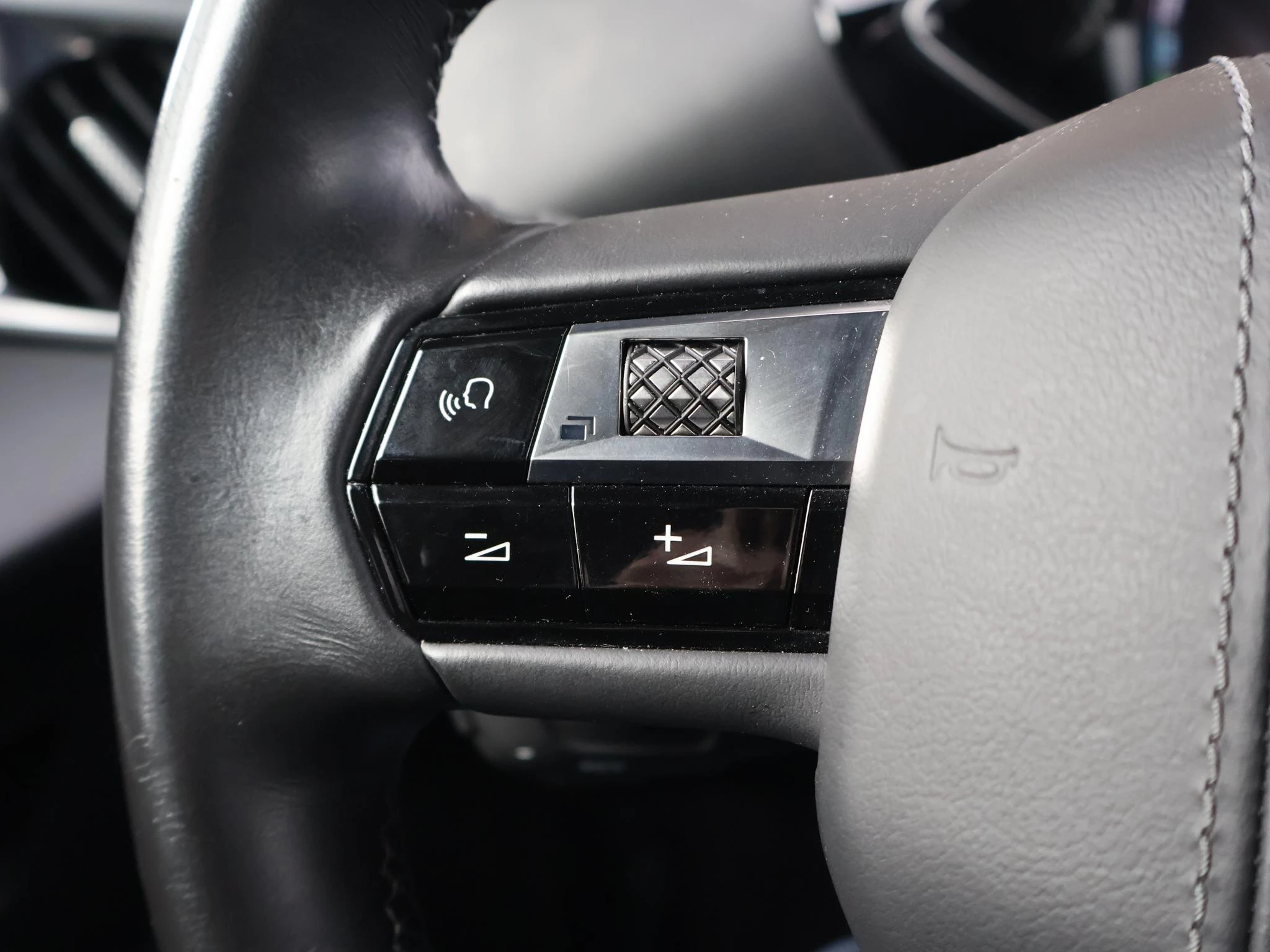 Hoofdafbeelding DS DS 3