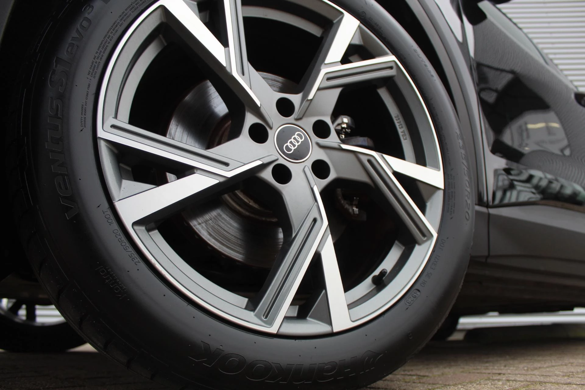 Hoofdafbeelding Audi Q4 e-tron