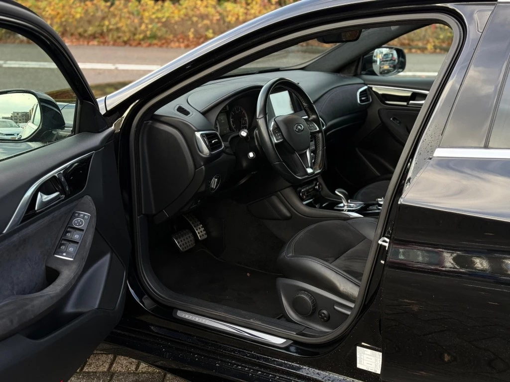 Hoofdafbeelding Infiniti Q