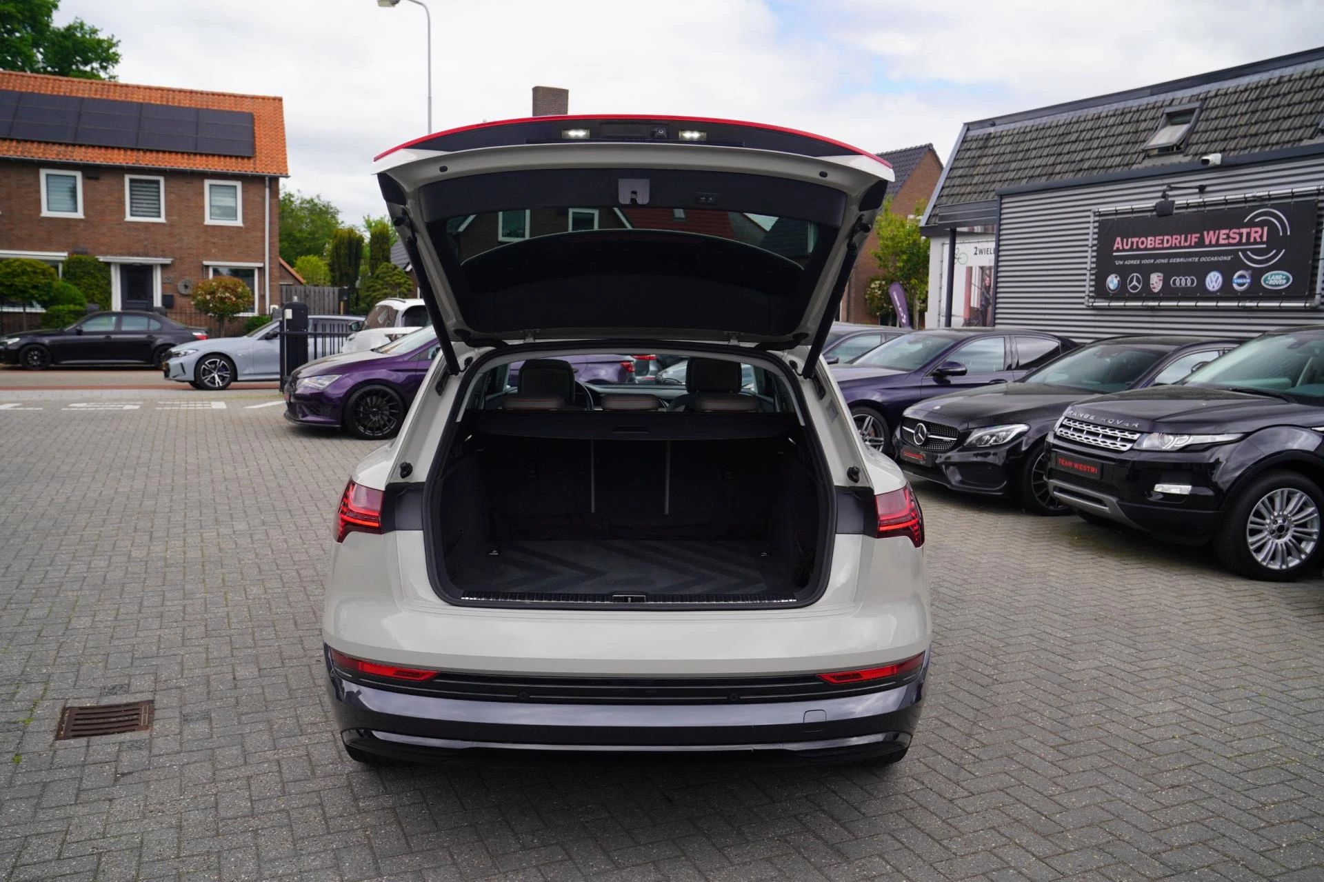 Hoofdafbeelding Audi e-tron