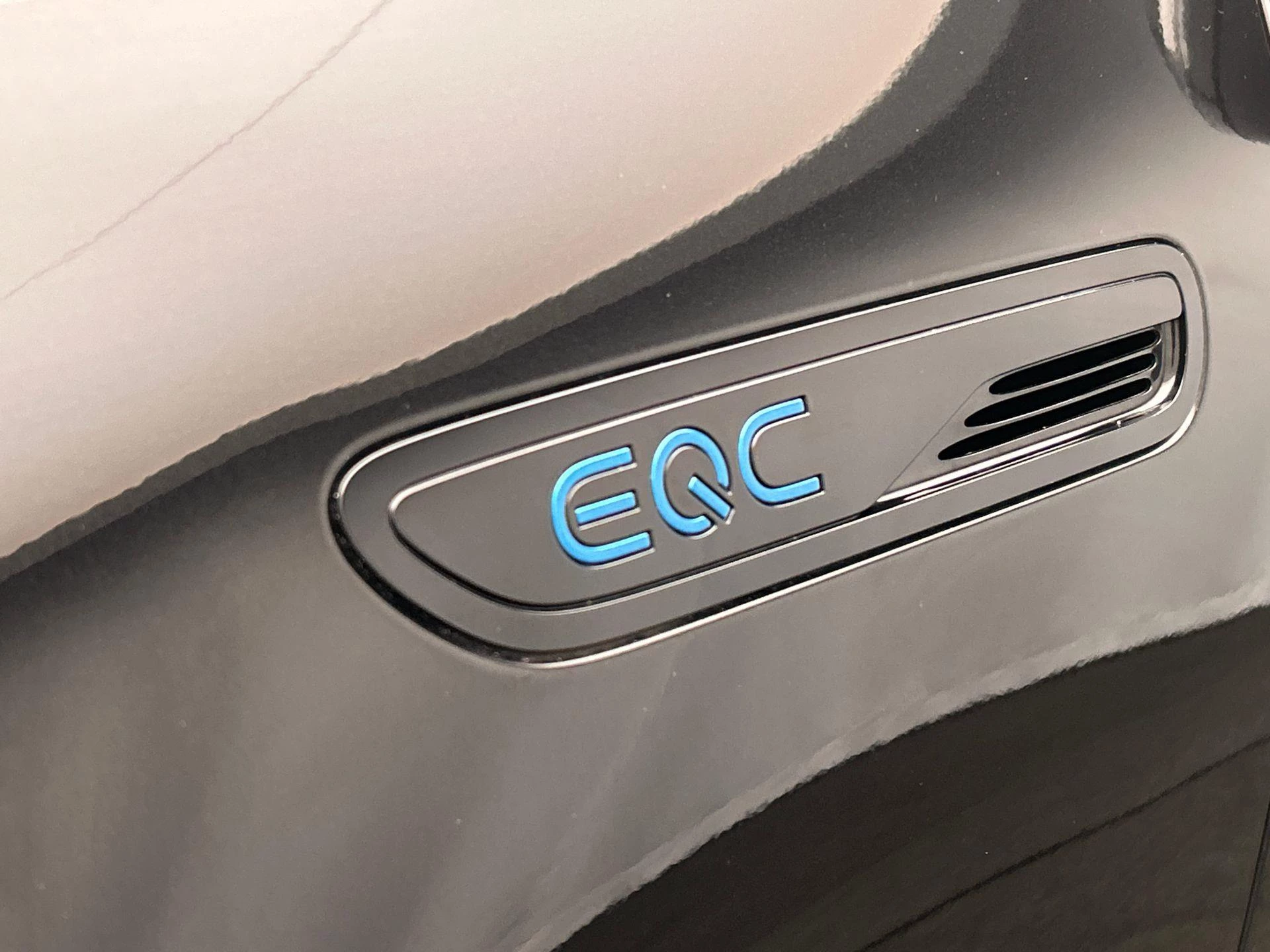 Hoofdafbeelding Mercedes-Benz EQC