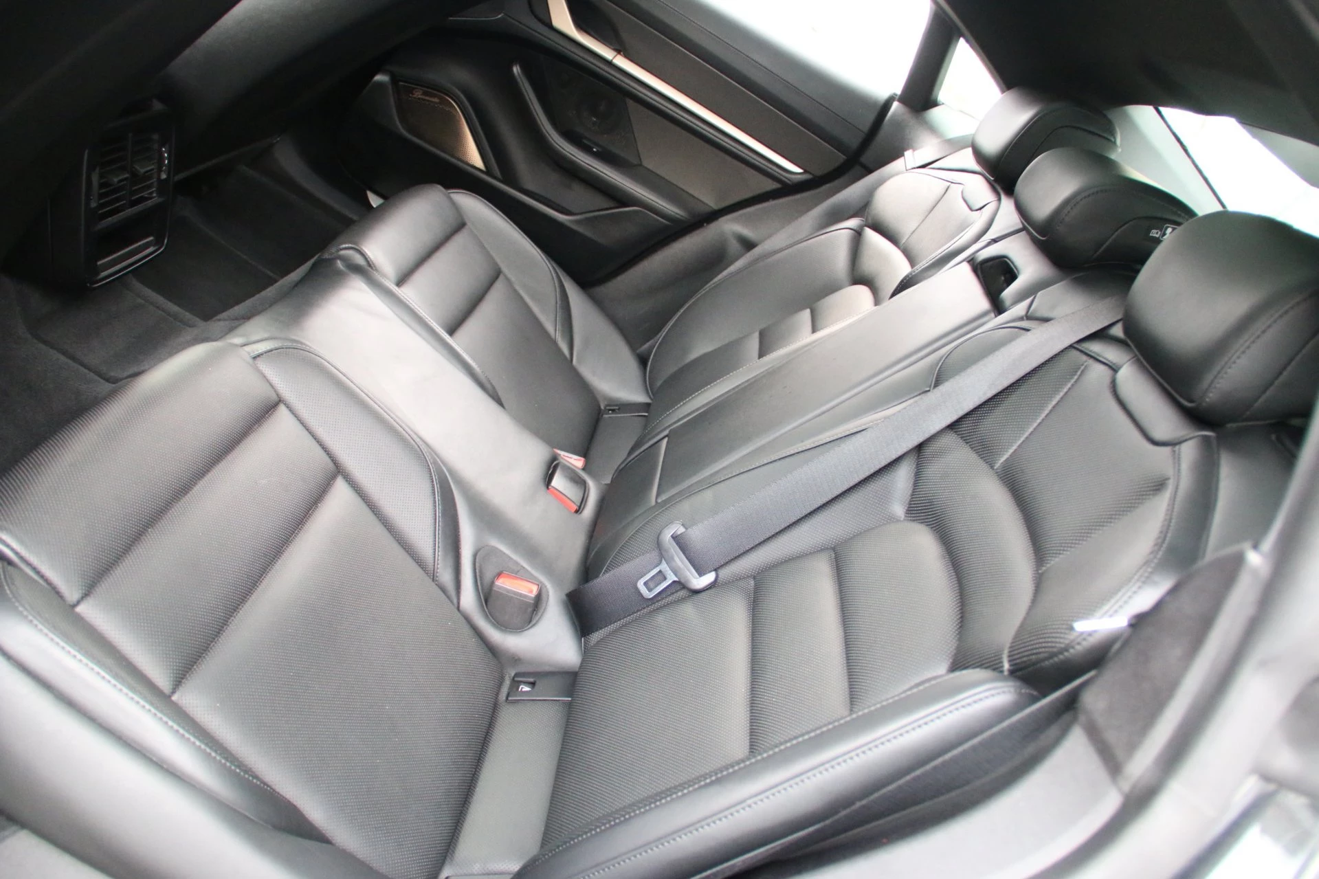 Hoofdafbeelding Porsche Taycan