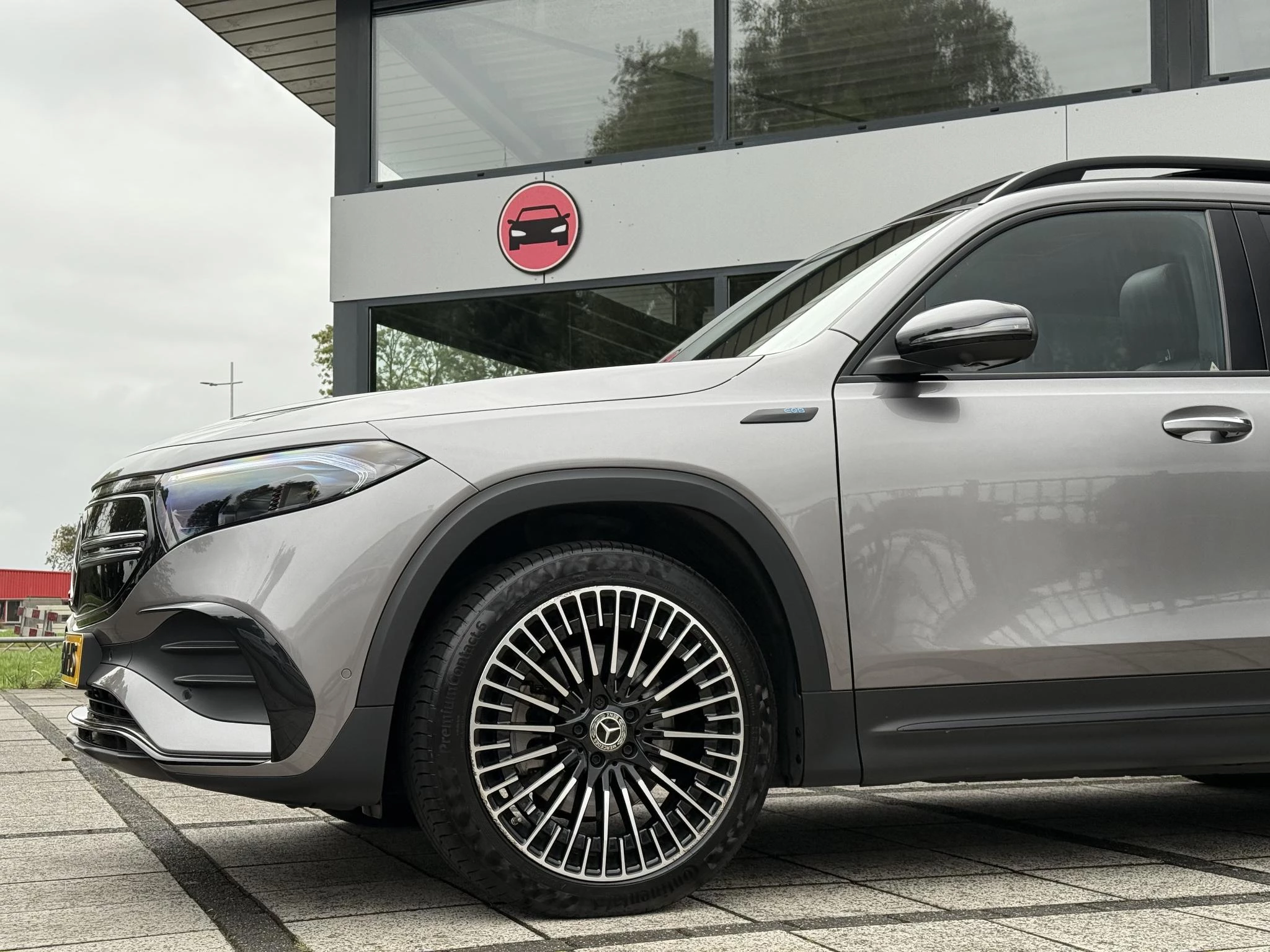 Hoofdafbeelding Mercedes-Benz EQB