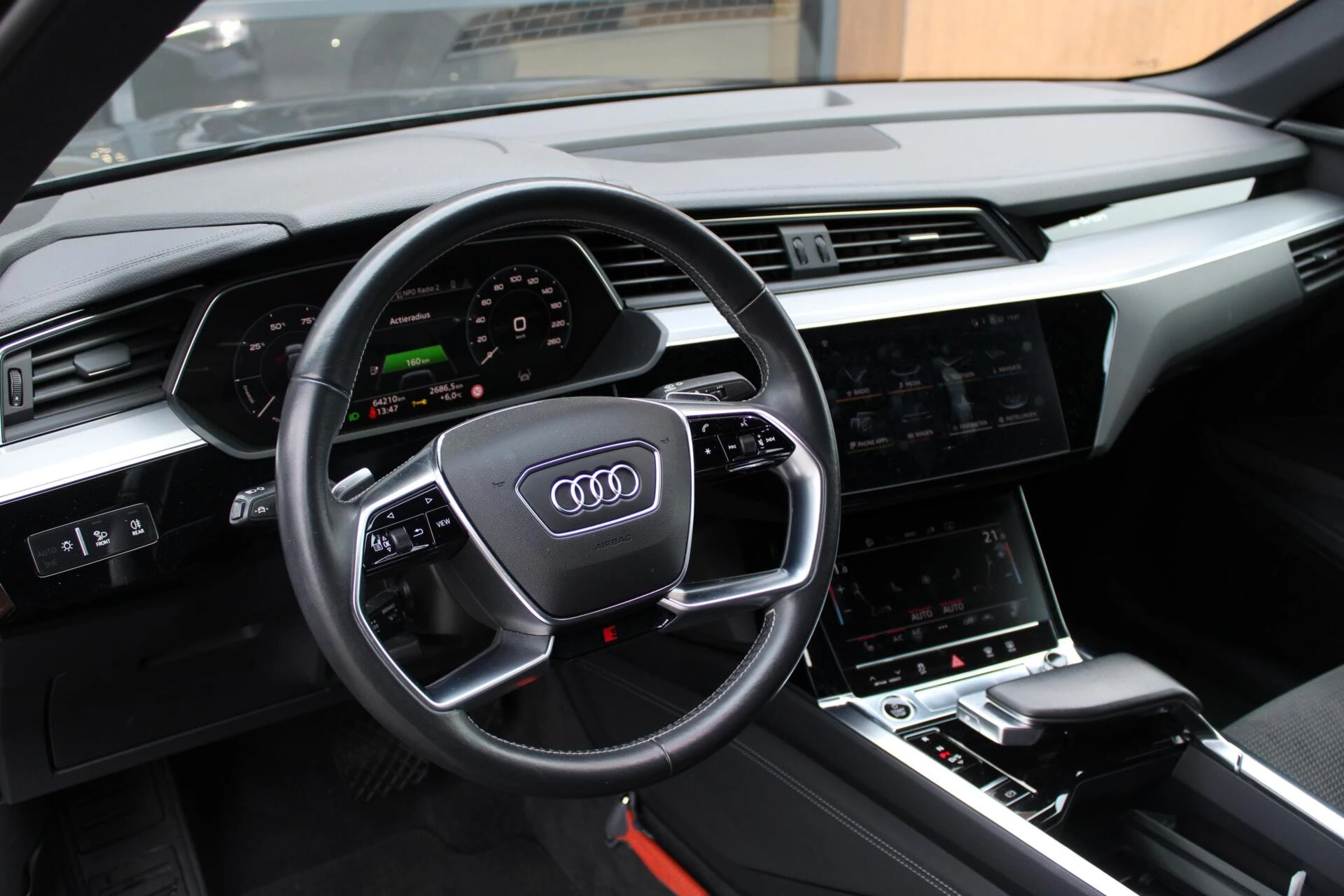 Hoofdafbeelding Audi e-tron