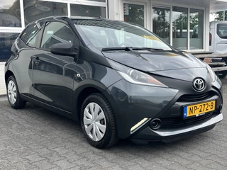Toyota Aygo 1.0 VVT-i x-fun Airco all-season banden