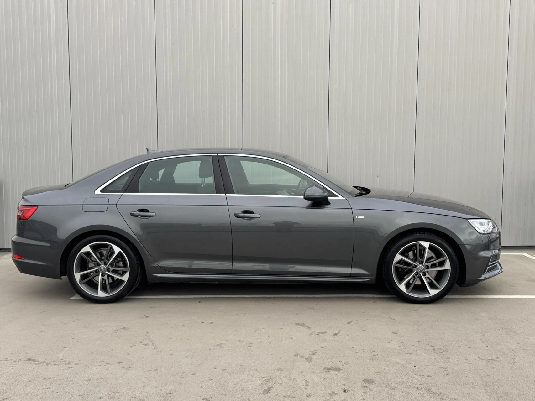 Hoofdafbeelding Audi A4