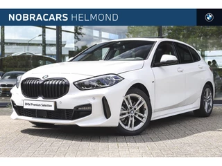 BMW 1 Serie 118i M Sport Automaat / Panoramadak / Sportstoelen / LED / M Sportonderstel / Live Cockpit Professional / Parking Assistant