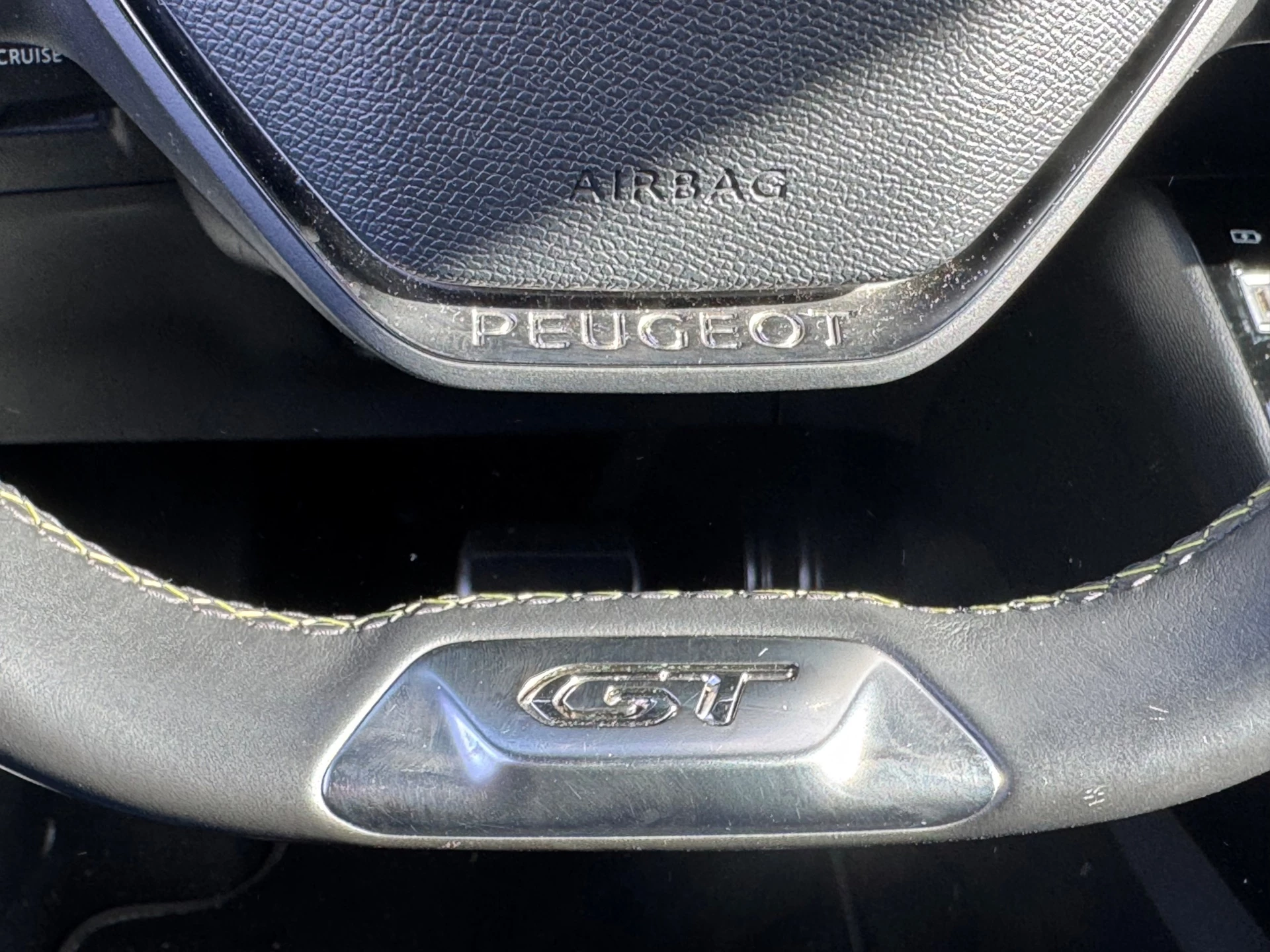 Hoofdafbeelding Peugeot e-2008