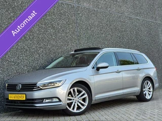 Hoofdafbeelding Volkswagen Passat Vw Passat Variant 2.0 TSI R-LineAcc/Lane Ass/Pano/18''/220PK