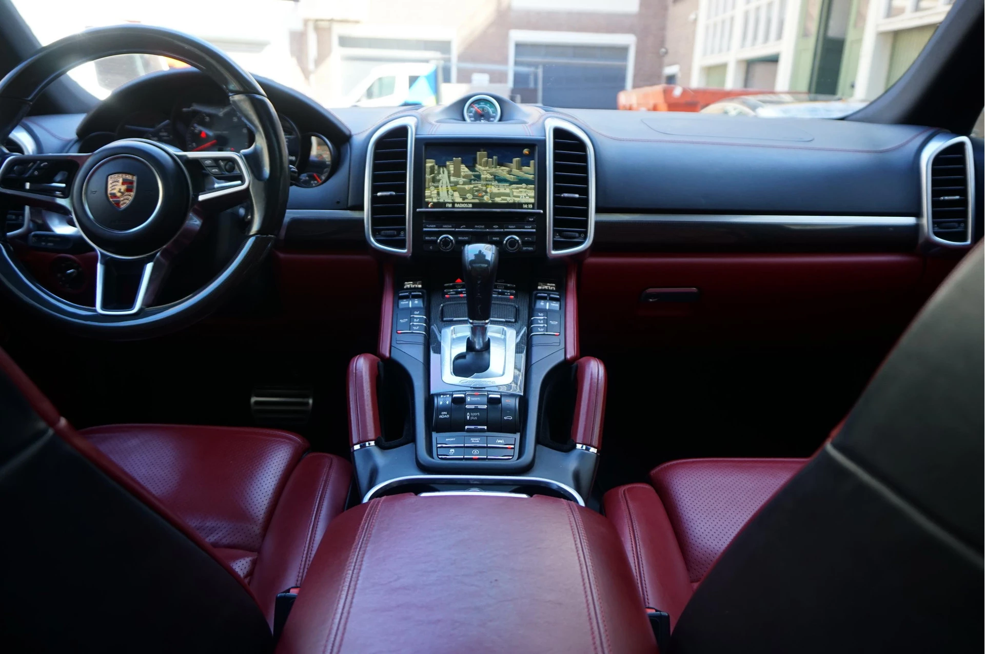 Hoofdafbeelding Porsche Cayenne