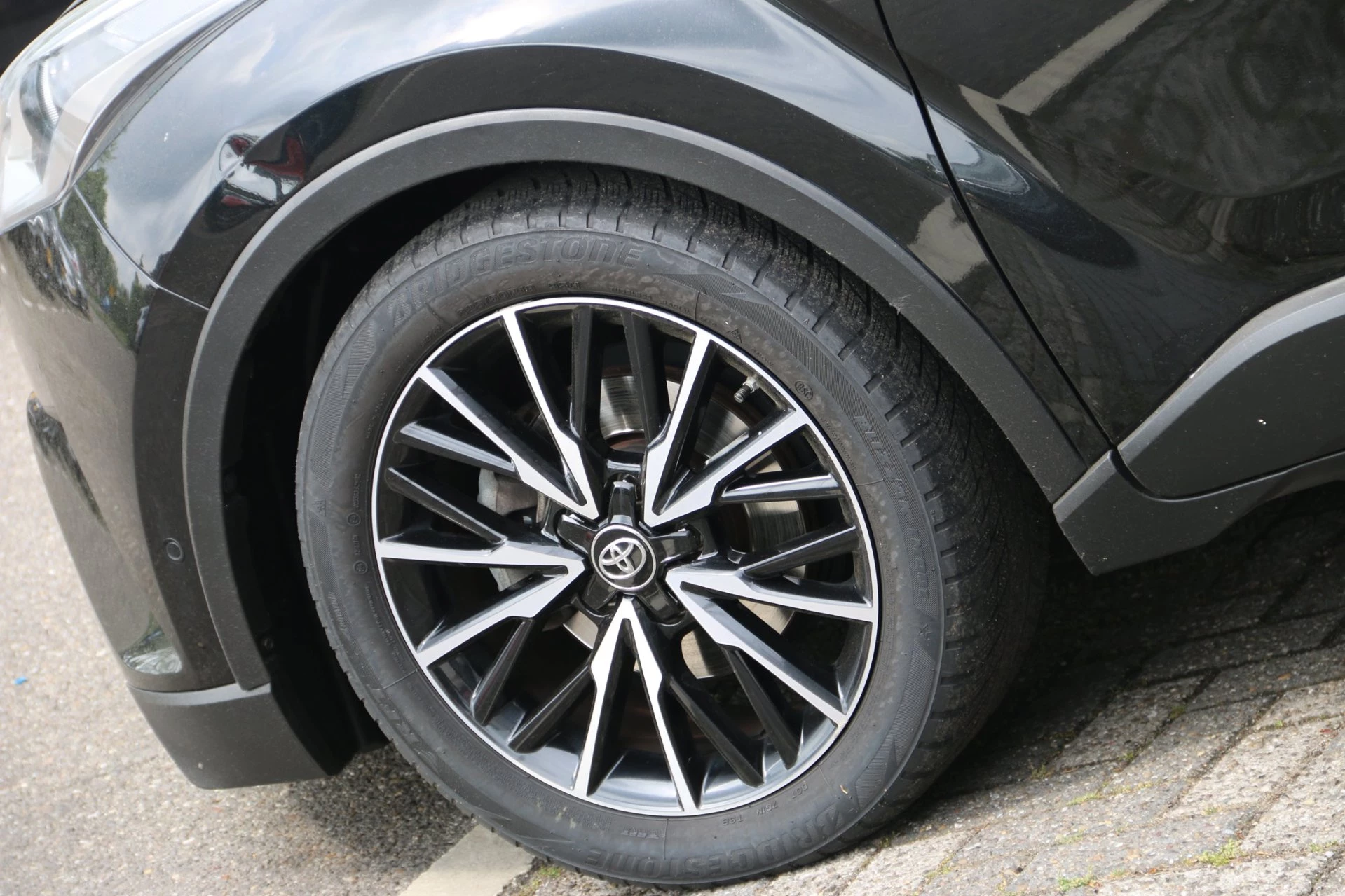 Hoofdafbeelding Toyota C-HR