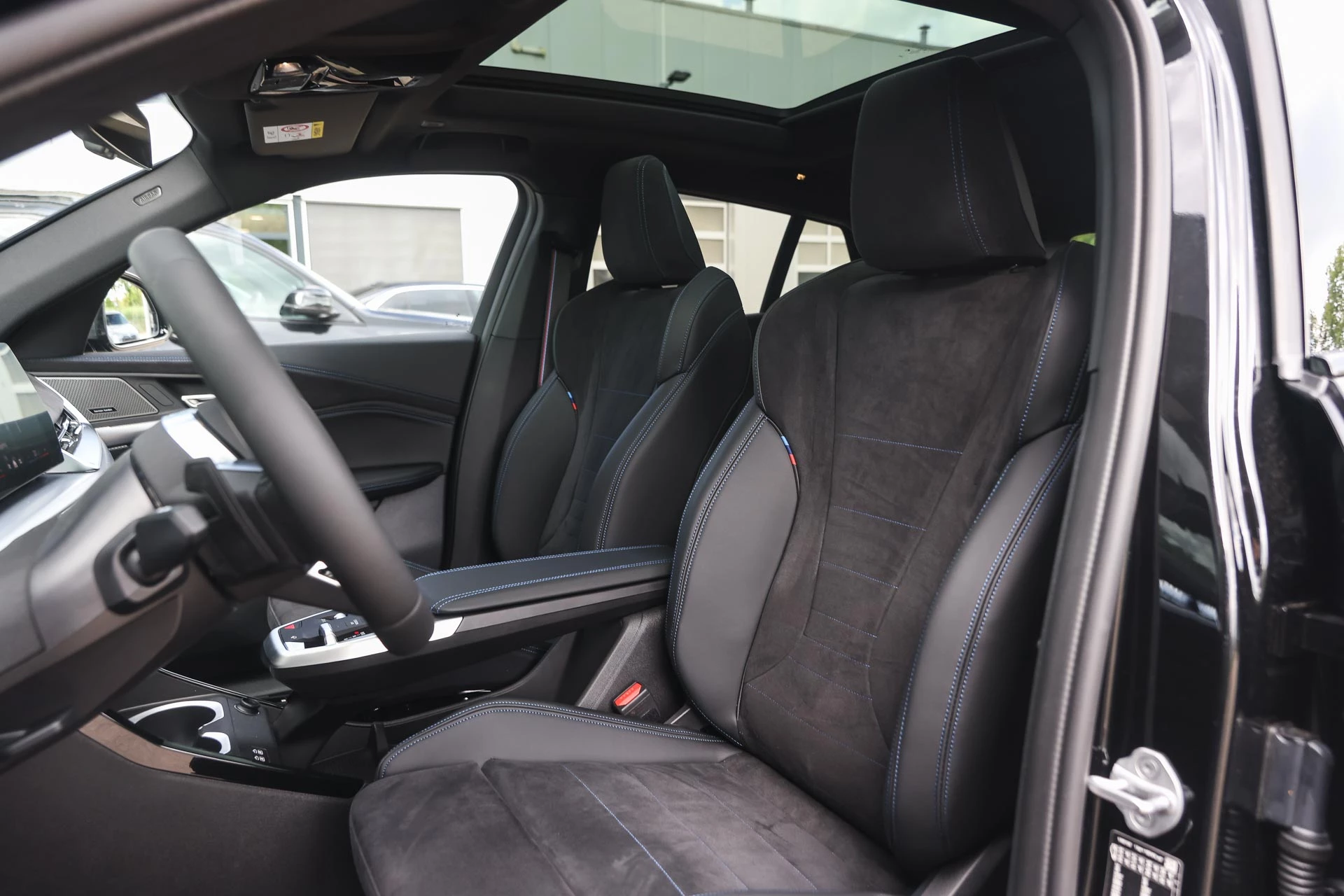 Hoofdafbeelding BMW iX2