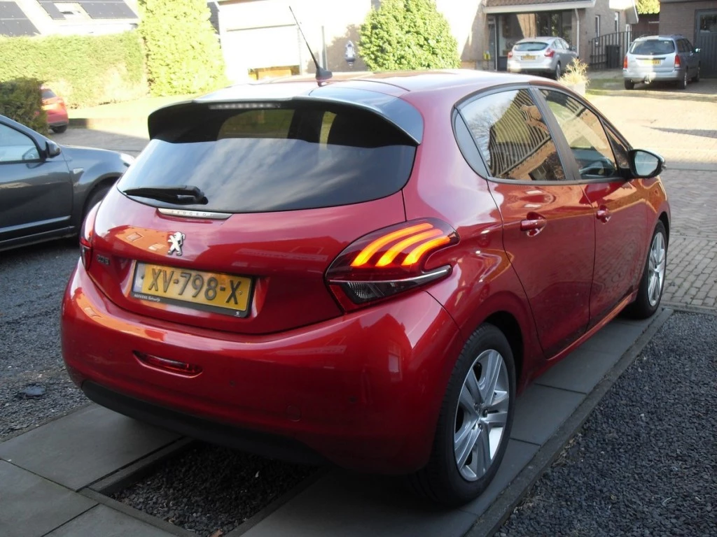 Hoofdafbeelding Peugeot 208