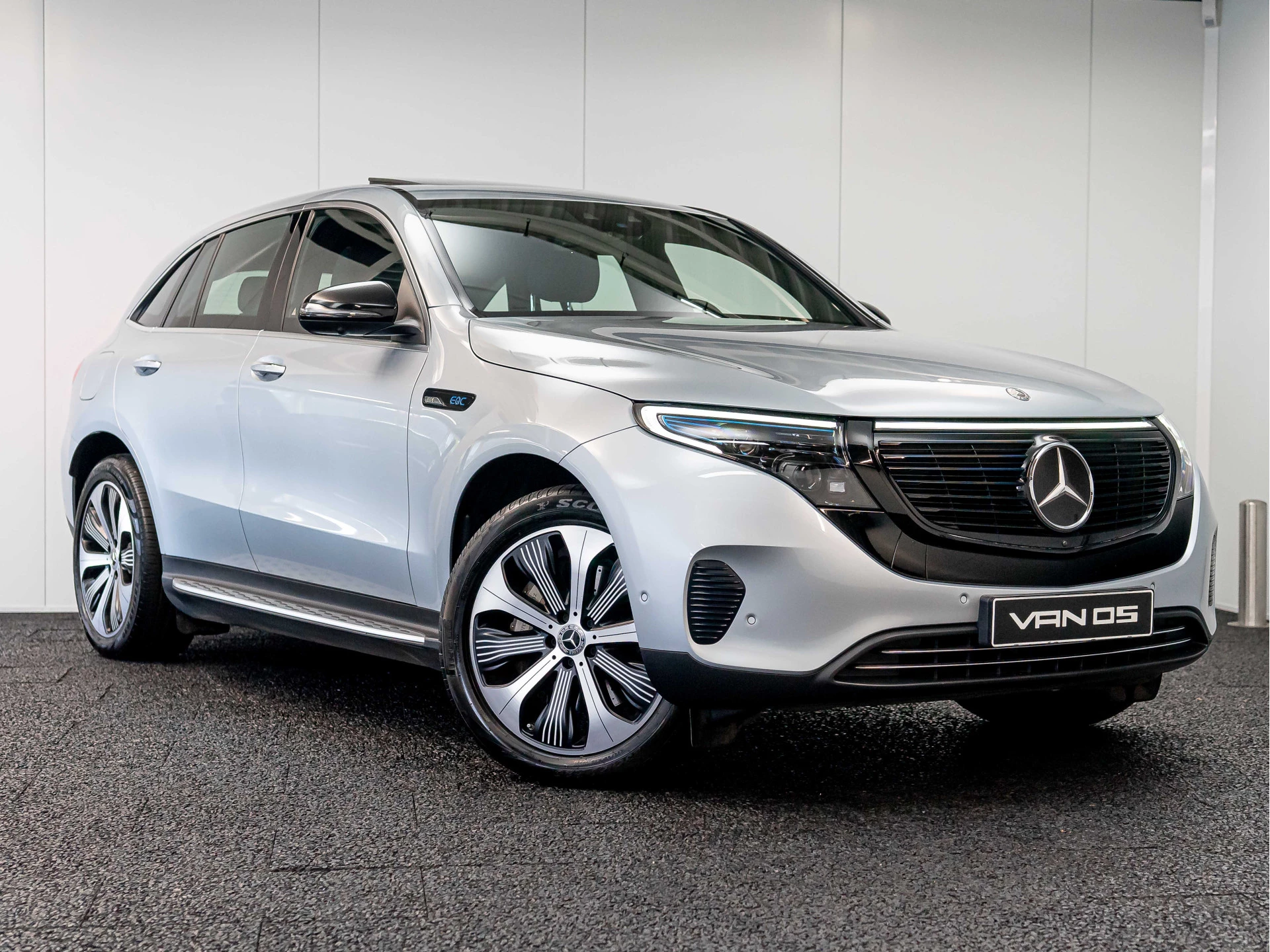 Hoofdafbeelding Mercedes-Benz EQC