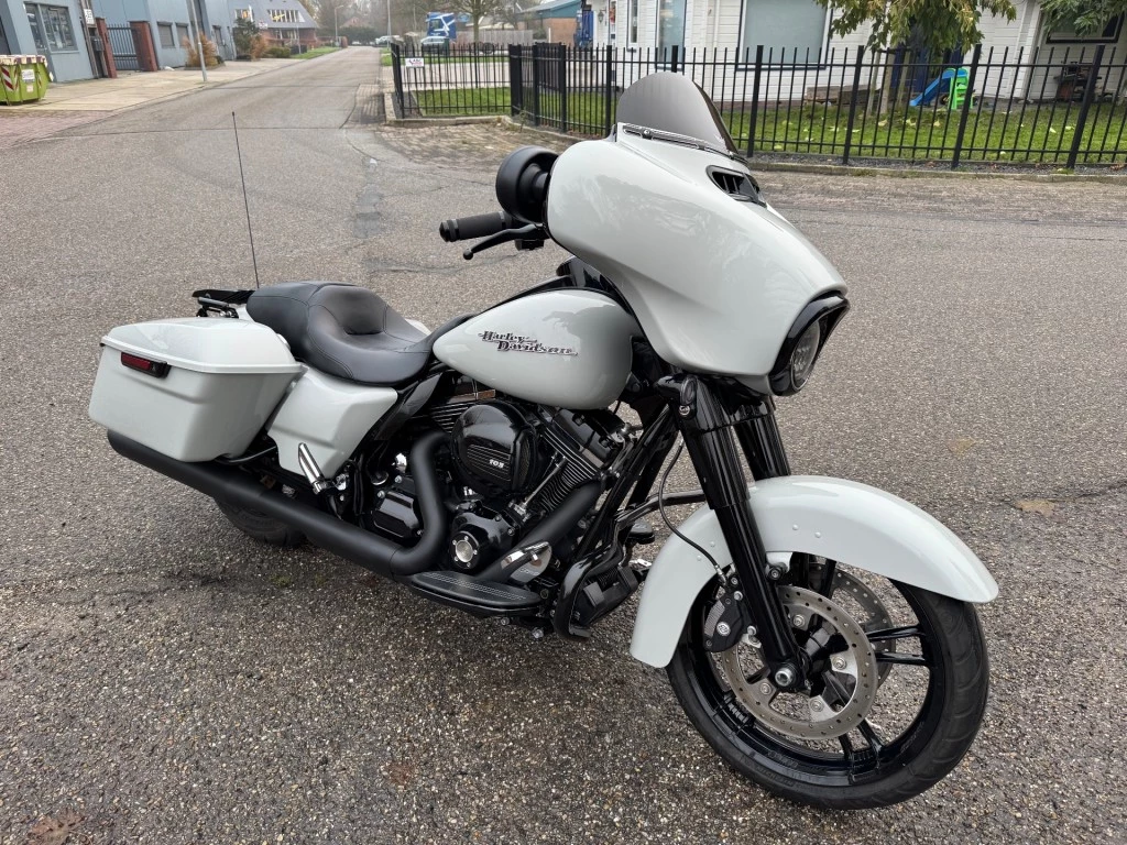 Hoofdafbeelding Harley-Davidson Street Glide