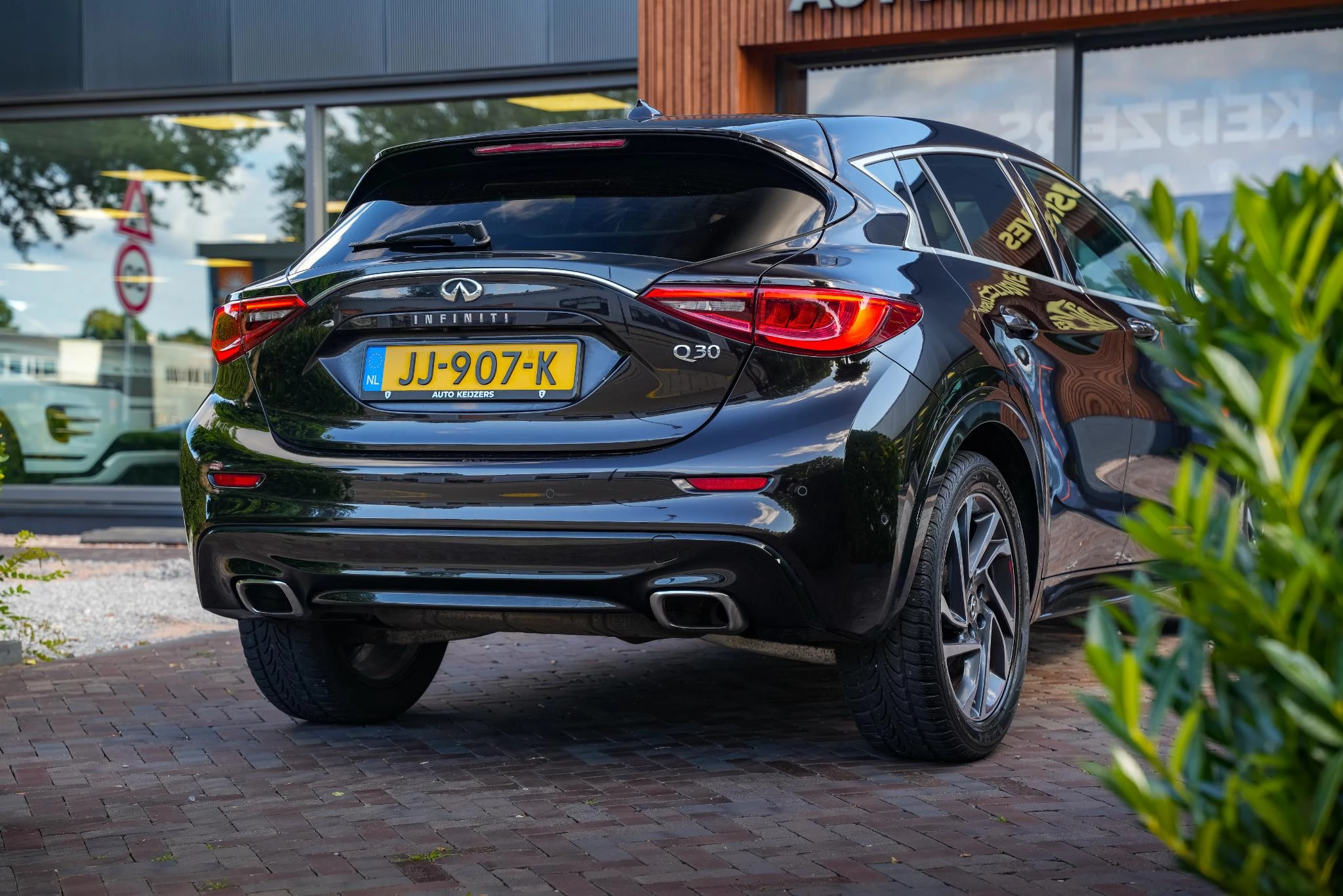 Hoofdafbeelding Infiniti Q