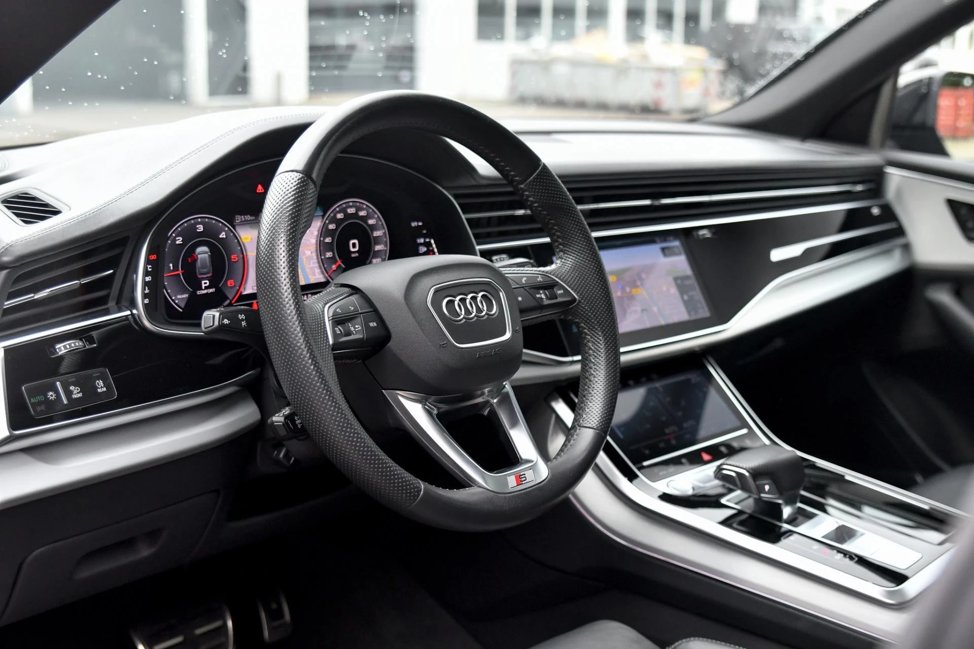 Hoofdafbeelding Audi Q8