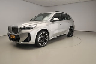 BMW iX1 eDrive20 M Sportpakket | Premium Pack | Achteruitrijcamera | Alu 18"