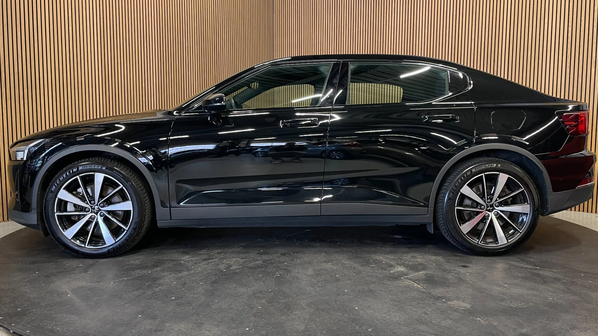 Hoofdafbeelding Polestar 2