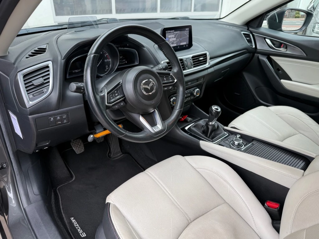 Hoofdafbeelding Mazda 3
