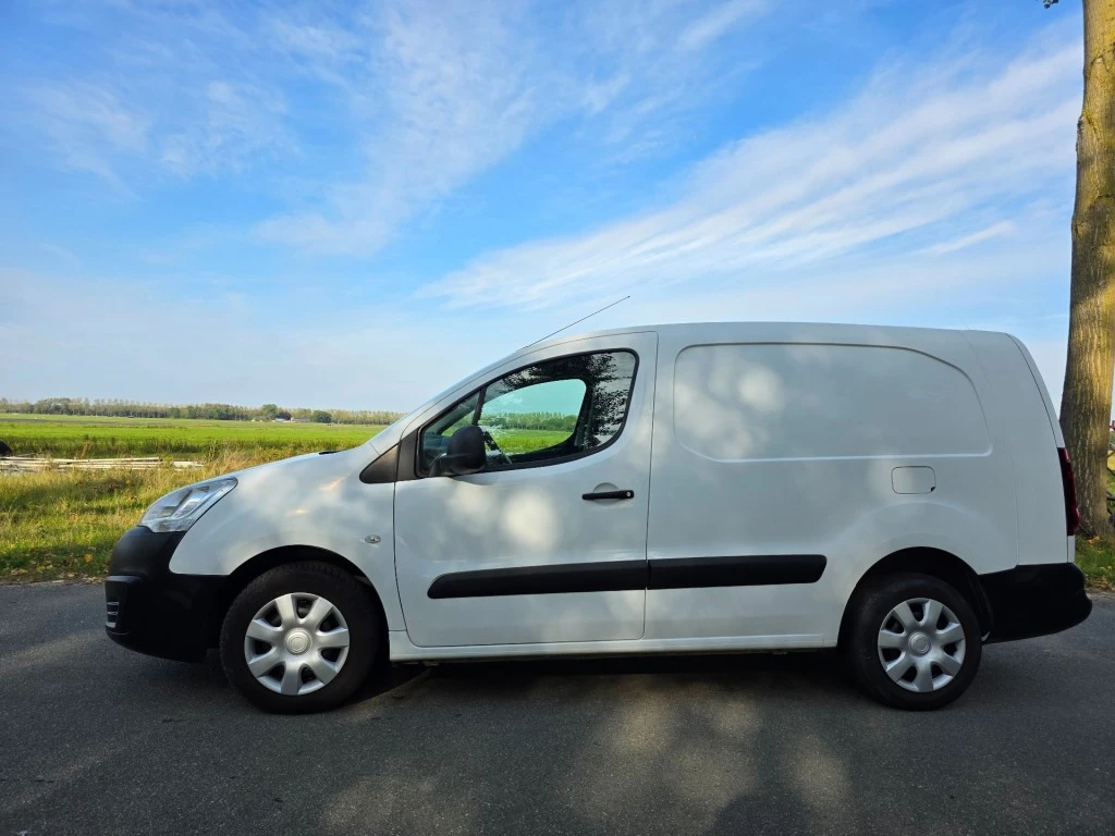 Hoofdafbeelding Peugeot Partner