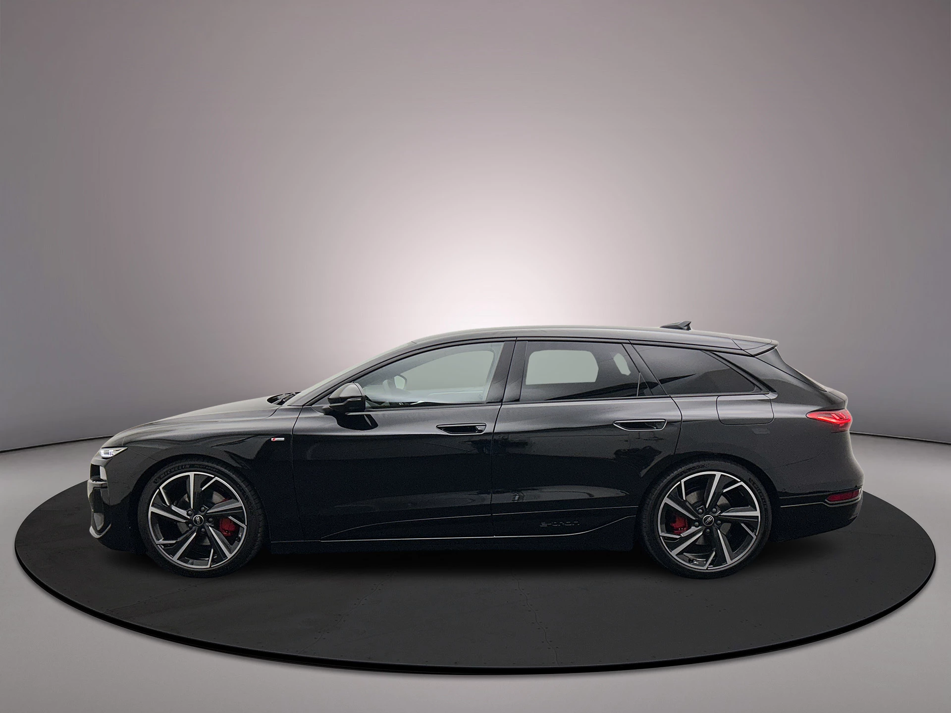 Hoofdafbeelding Audi A6 Avant e-tron