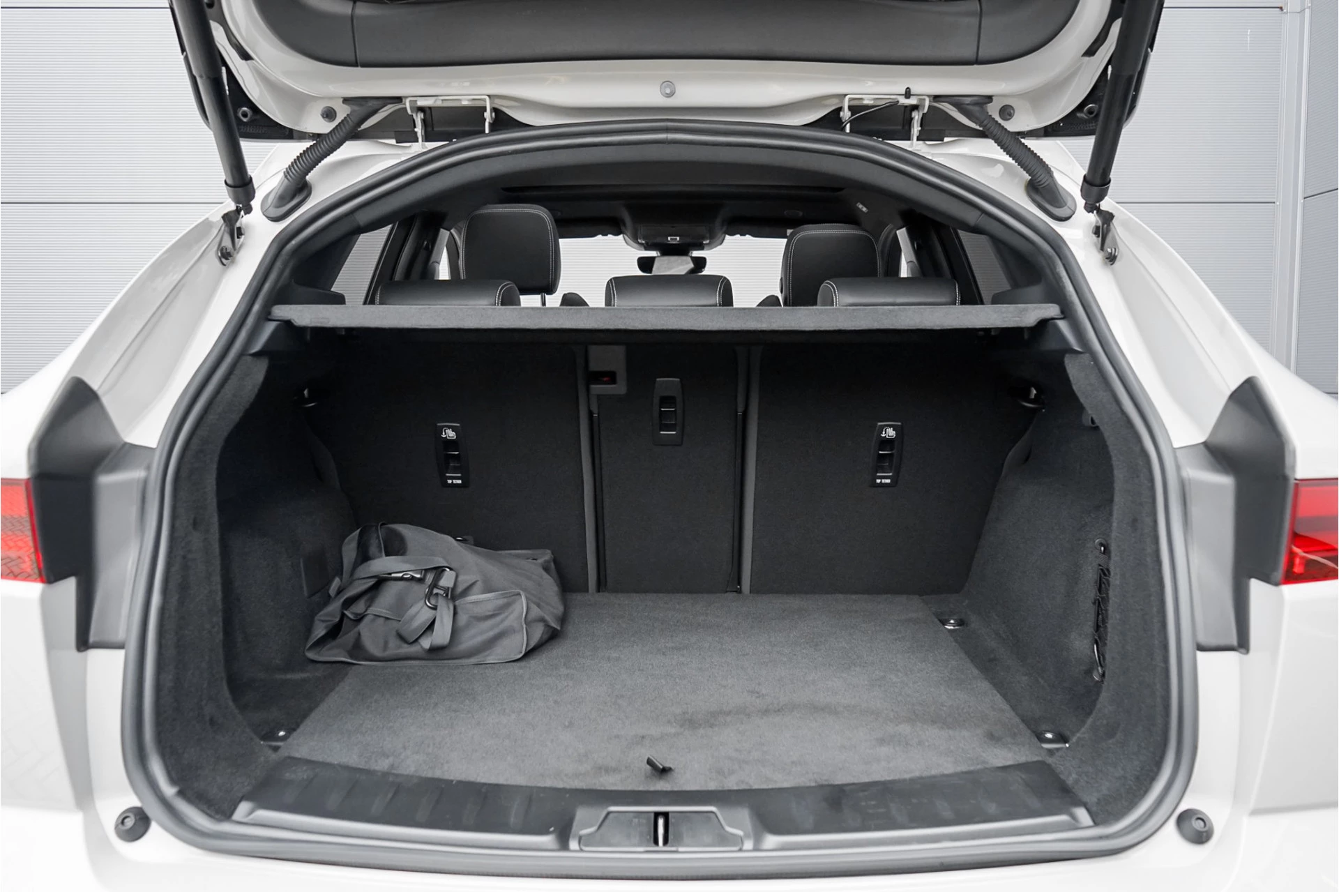 Hoofdafbeelding Jaguar E-PACE