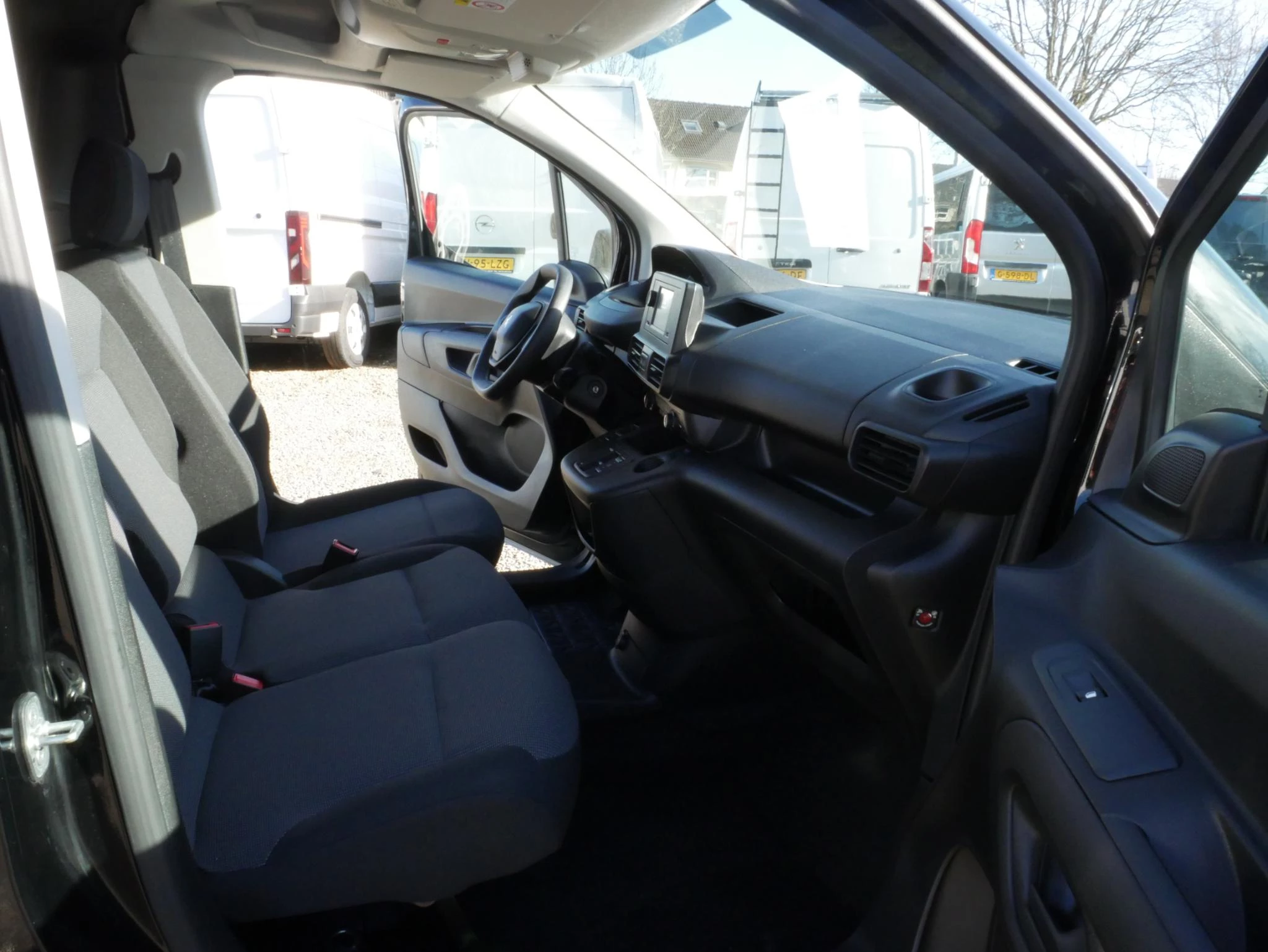 Hoofdafbeelding Peugeot e-Partner