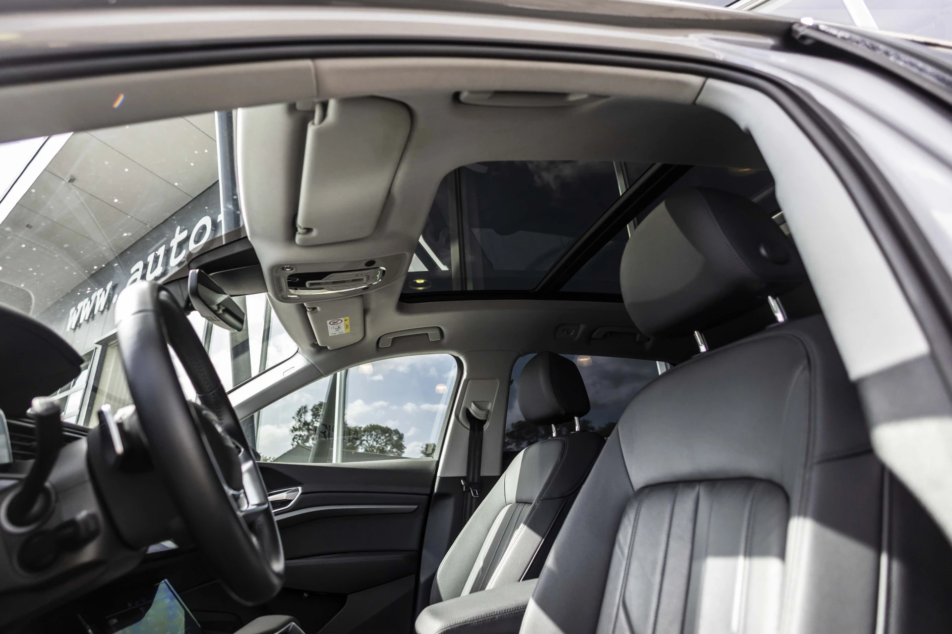 Hoofdafbeelding Audi e-tron