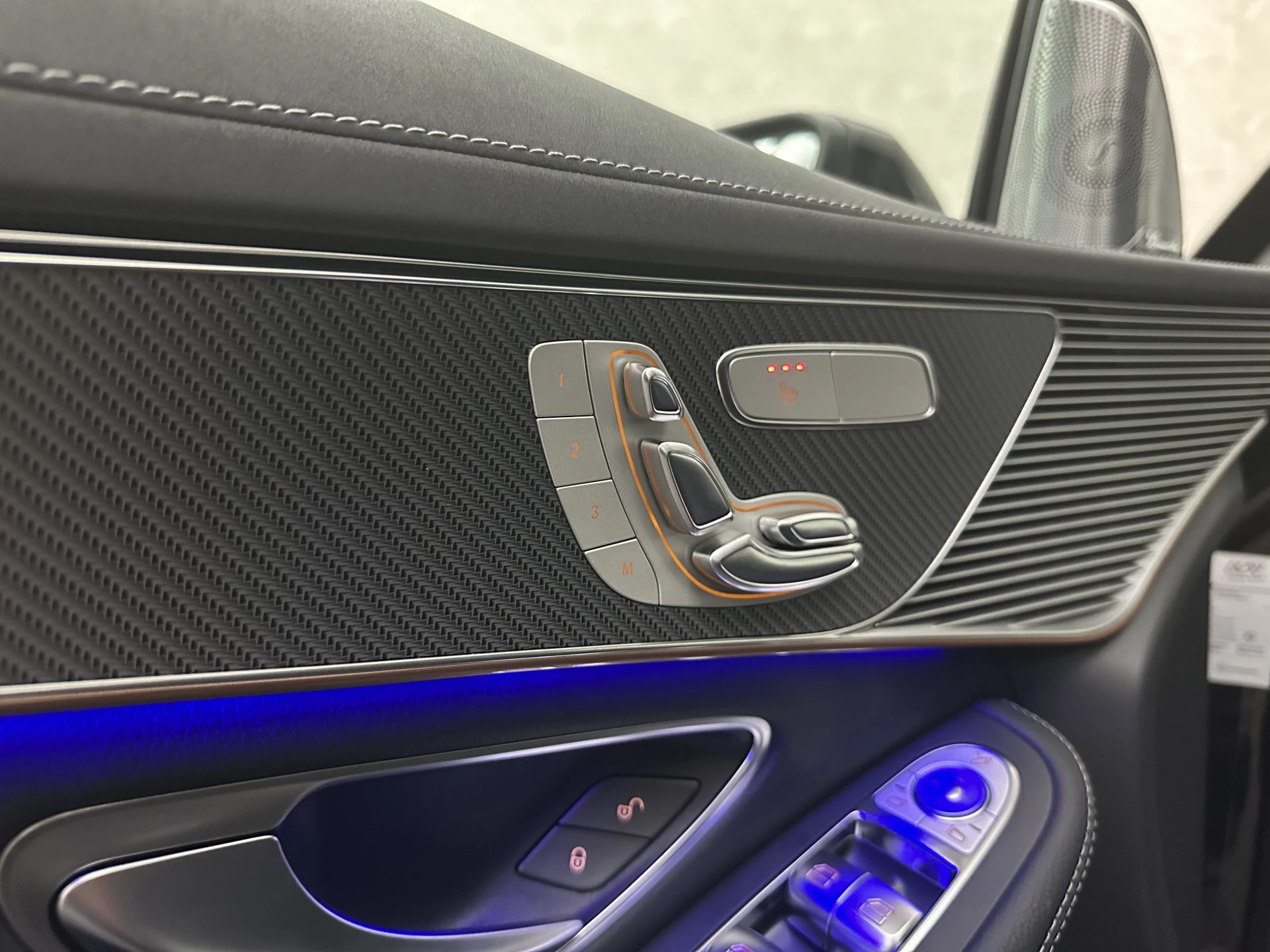 Hoofdafbeelding Mercedes-Benz EQC