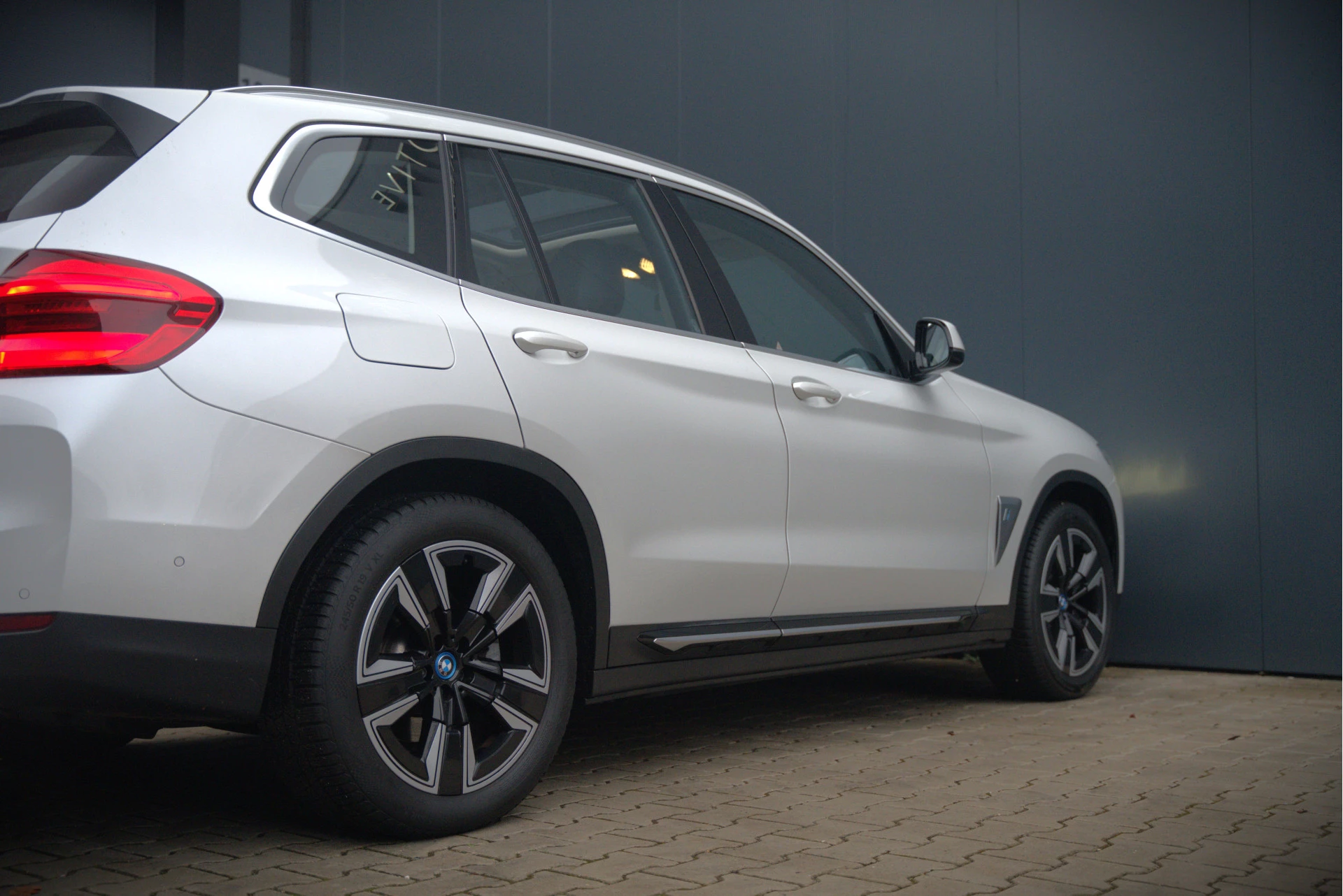 Hoofdafbeelding BMW iX3