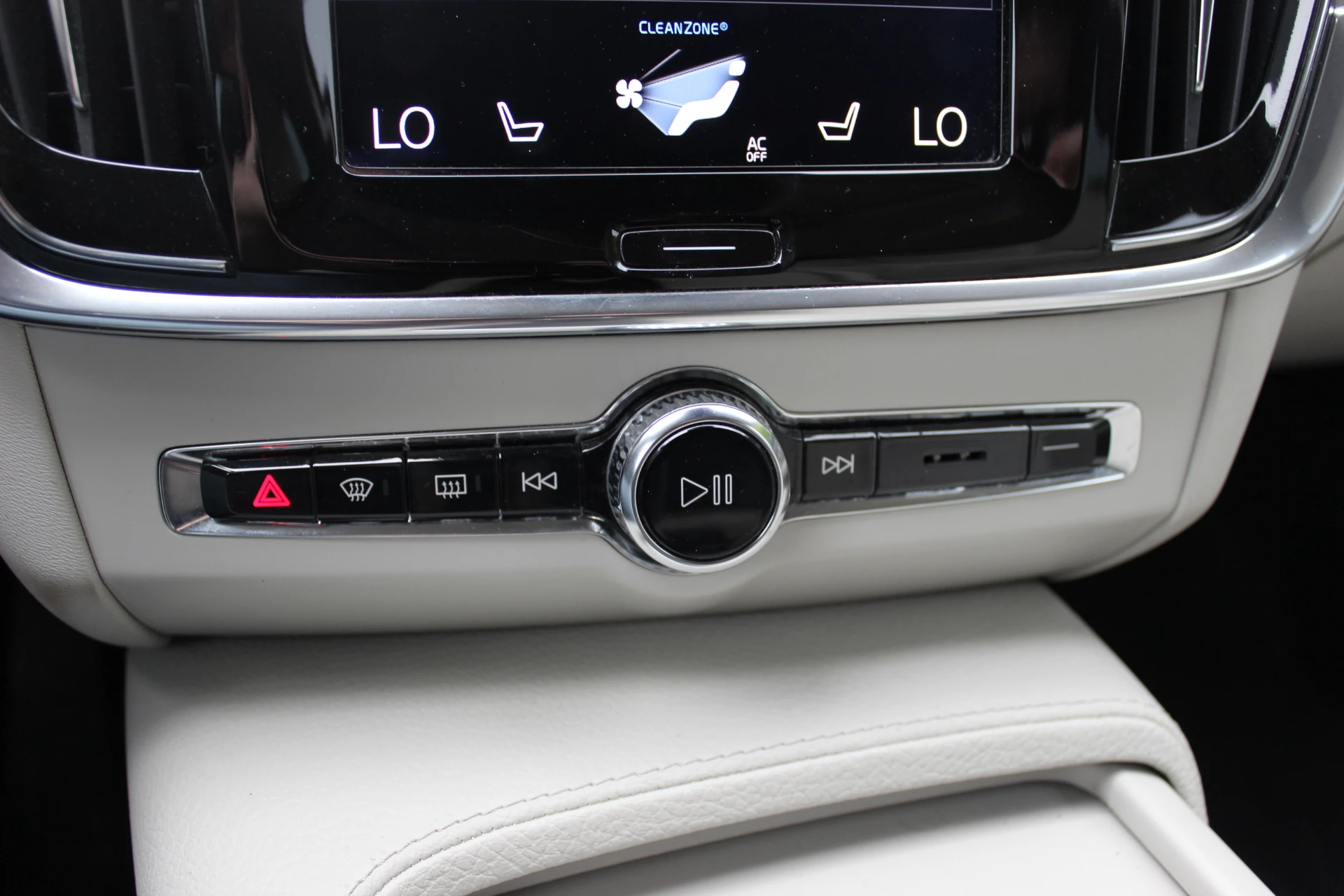 Hoofdafbeelding Volvo V90