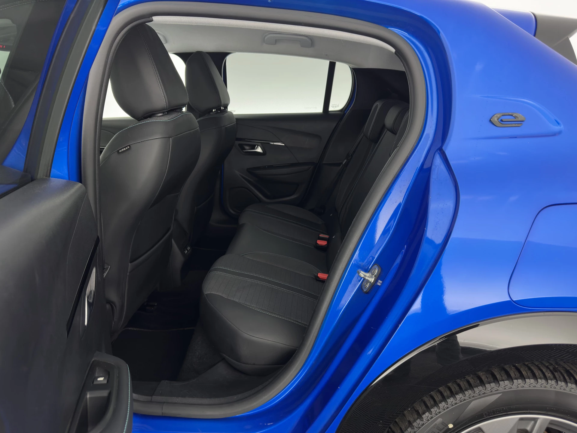 Hoofdafbeelding Peugeot e-208