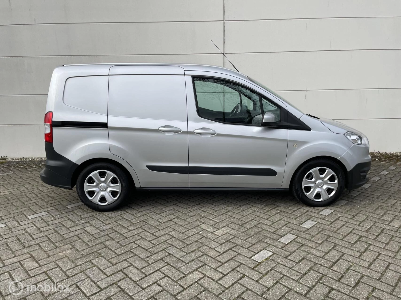 Hoofdafbeelding Ford Transit Courier