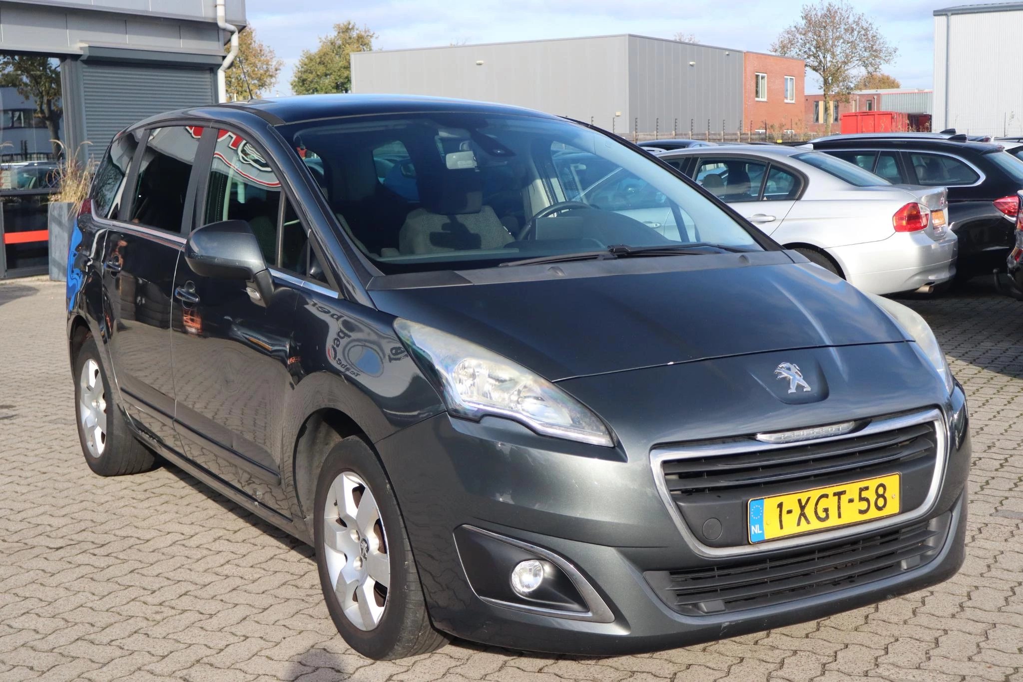 Hoofdafbeelding Peugeot 5008