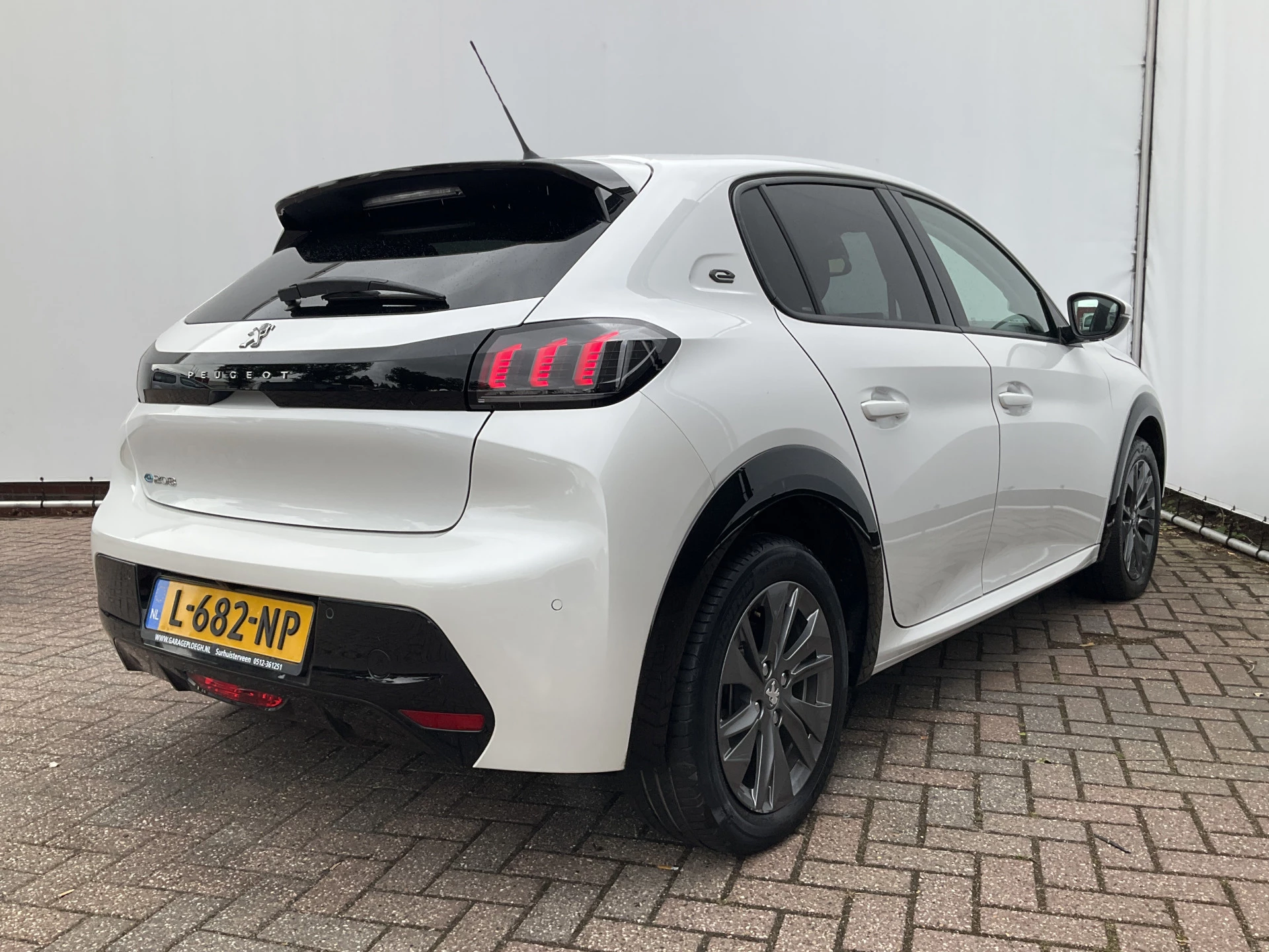 Hoofdafbeelding Peugeot e-208
