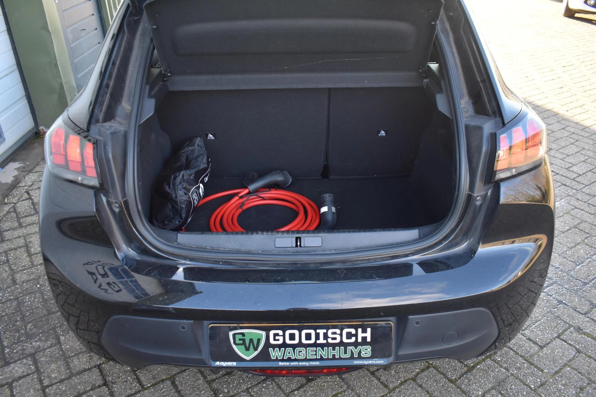 Hoofdafbeelding Peugeot e-208