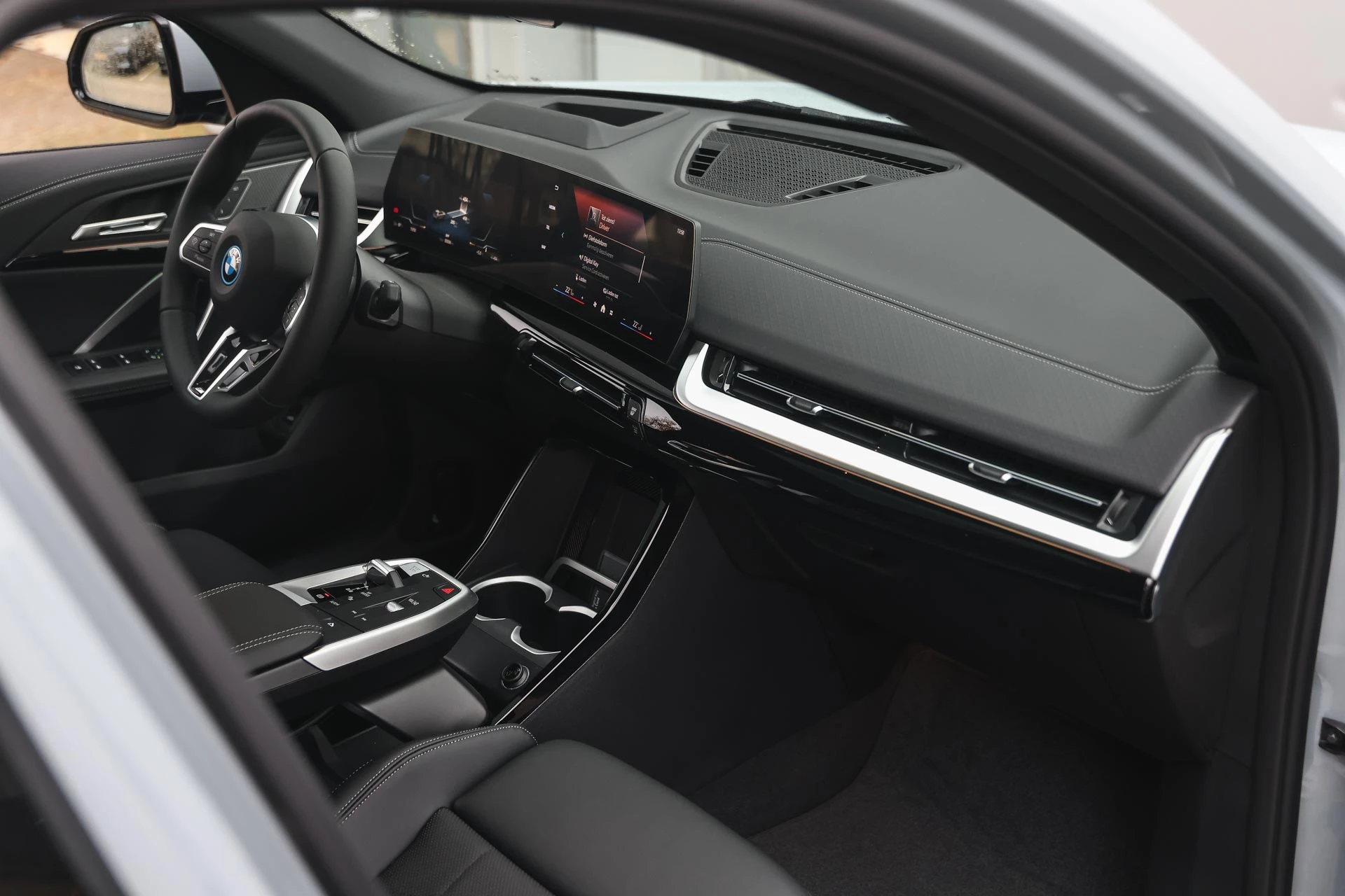 Hoofdafbeelding BMW iX2