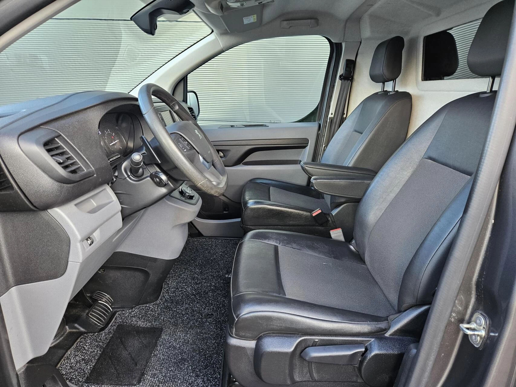 Hoofdafbeelding Peugeot Expert