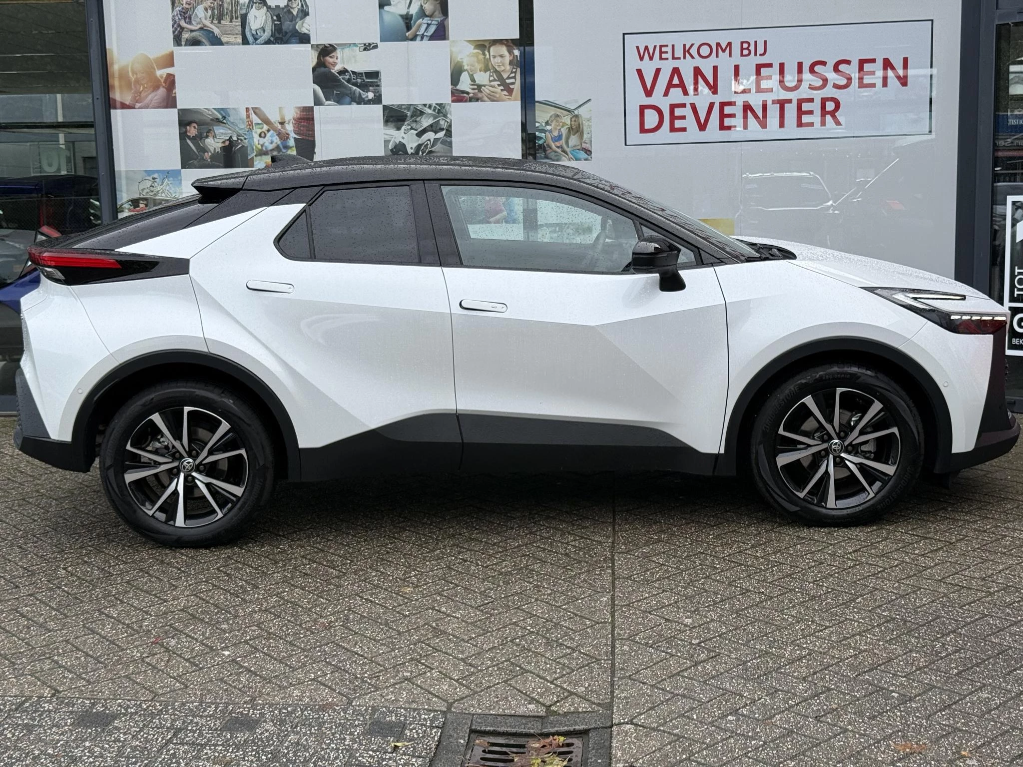 Hoofdafbeelding Toyota C-HR