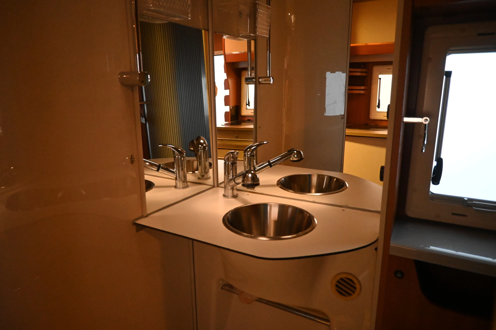 Hoofdafbeelding Chausson WELCOME 64