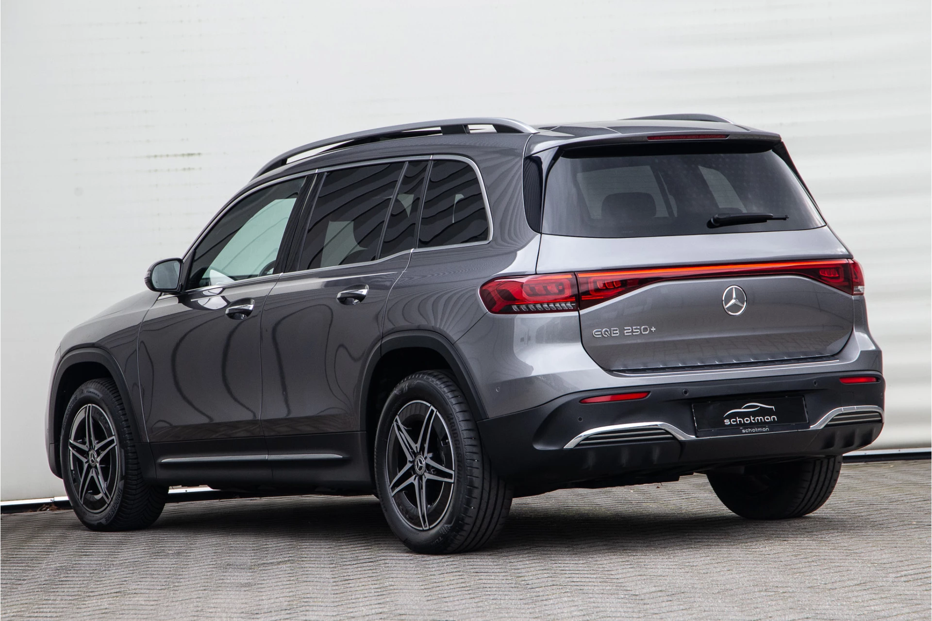 Hoofdafbeelding Mercedes-Benz EQB