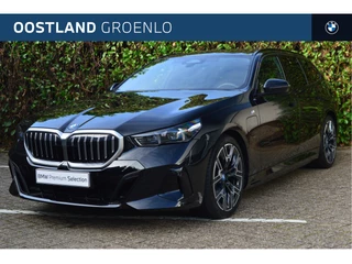 BMW 5 Serie Touring 530e M Sport Automaat / Achteruitrijcamera / Adaptieve LED / Parking Assistant / M Sportonderstel / Stoelverwarming